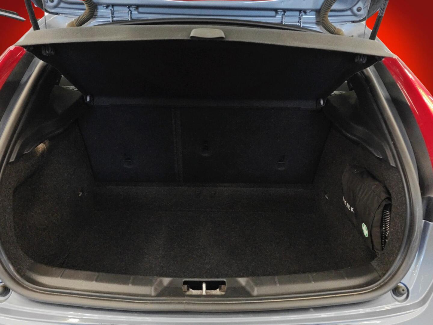 VOLVO V40 Cross Country 2017