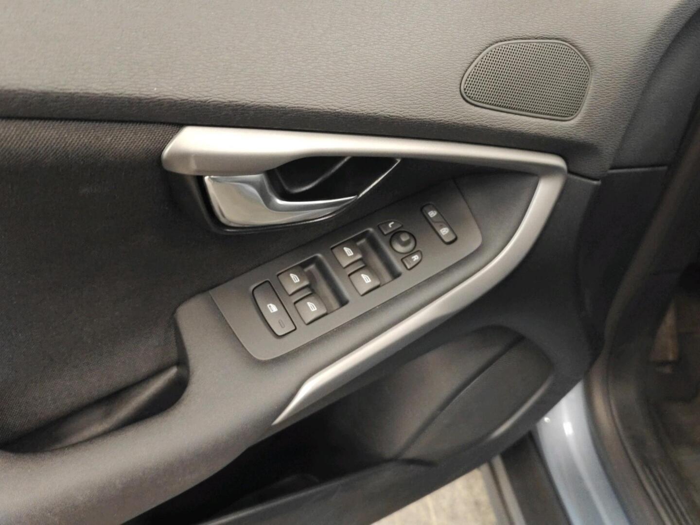 VOLVO V40 Cross Country 2017