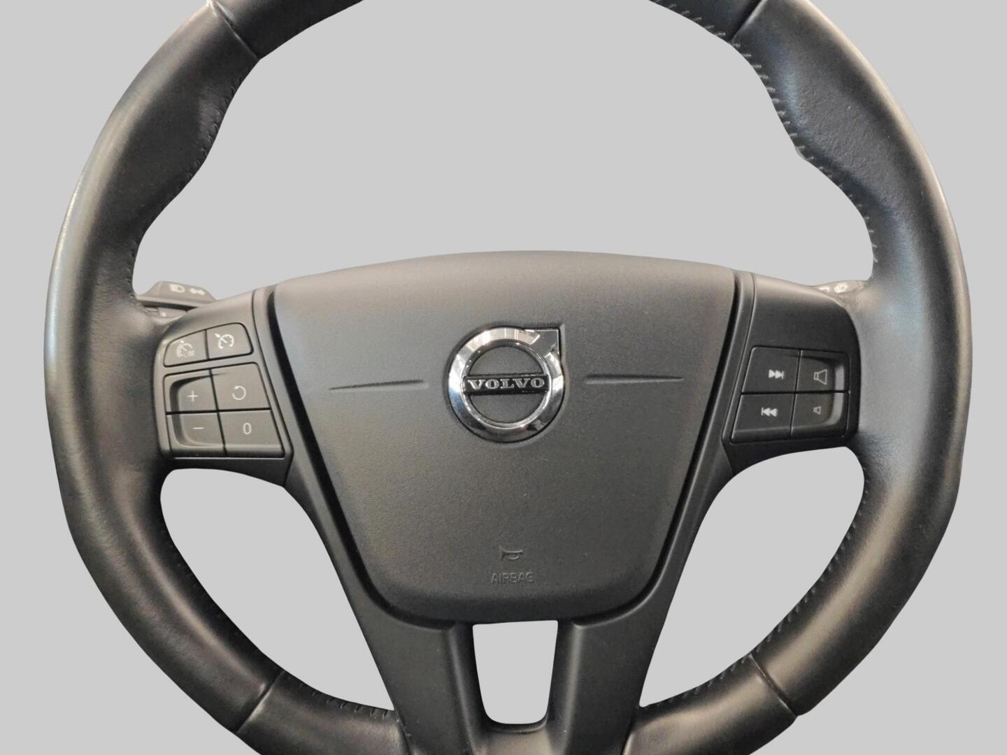 VOLVO V40 Cross Country 2017