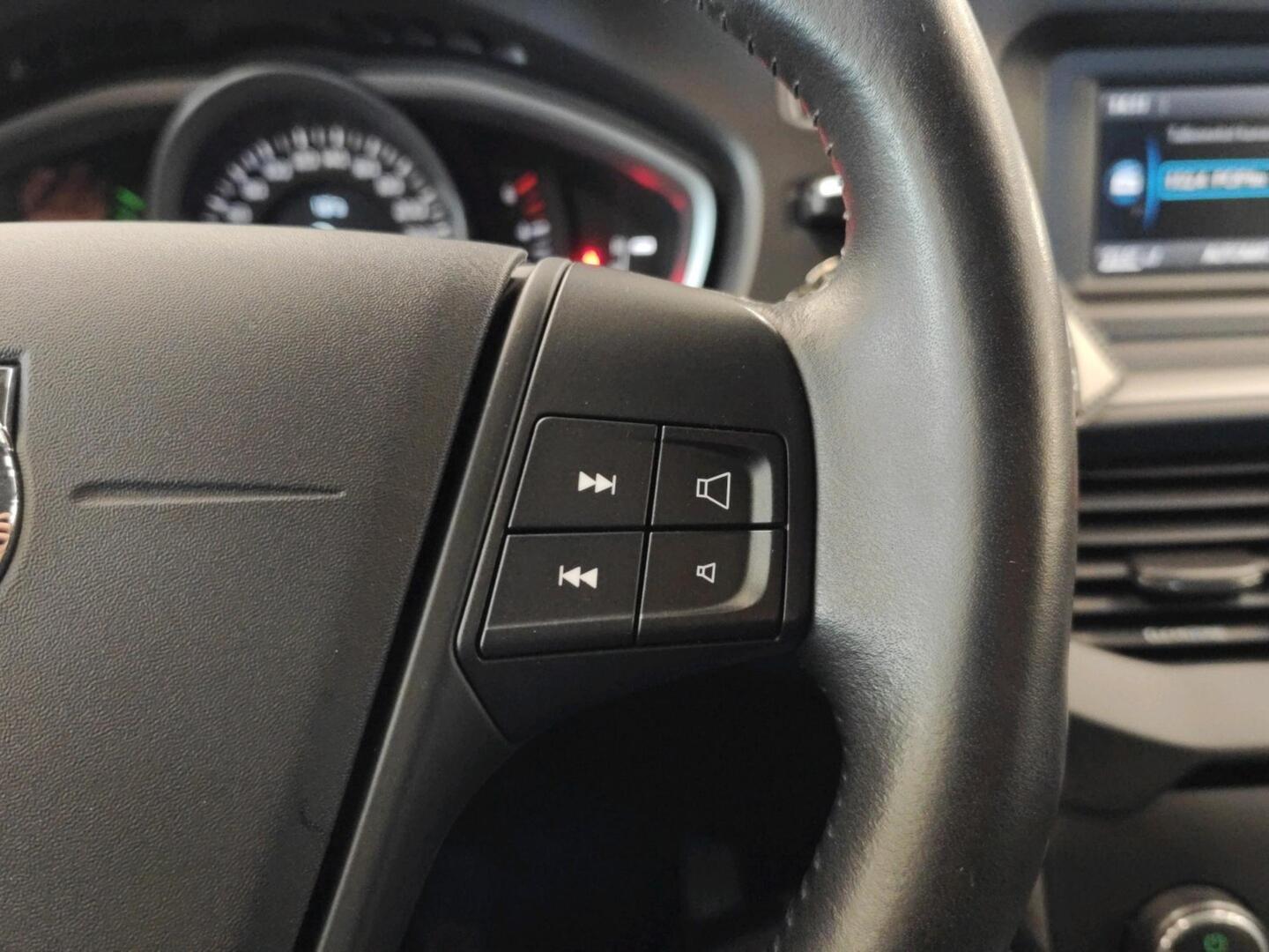 VOLVO V40 Cross Country 2017