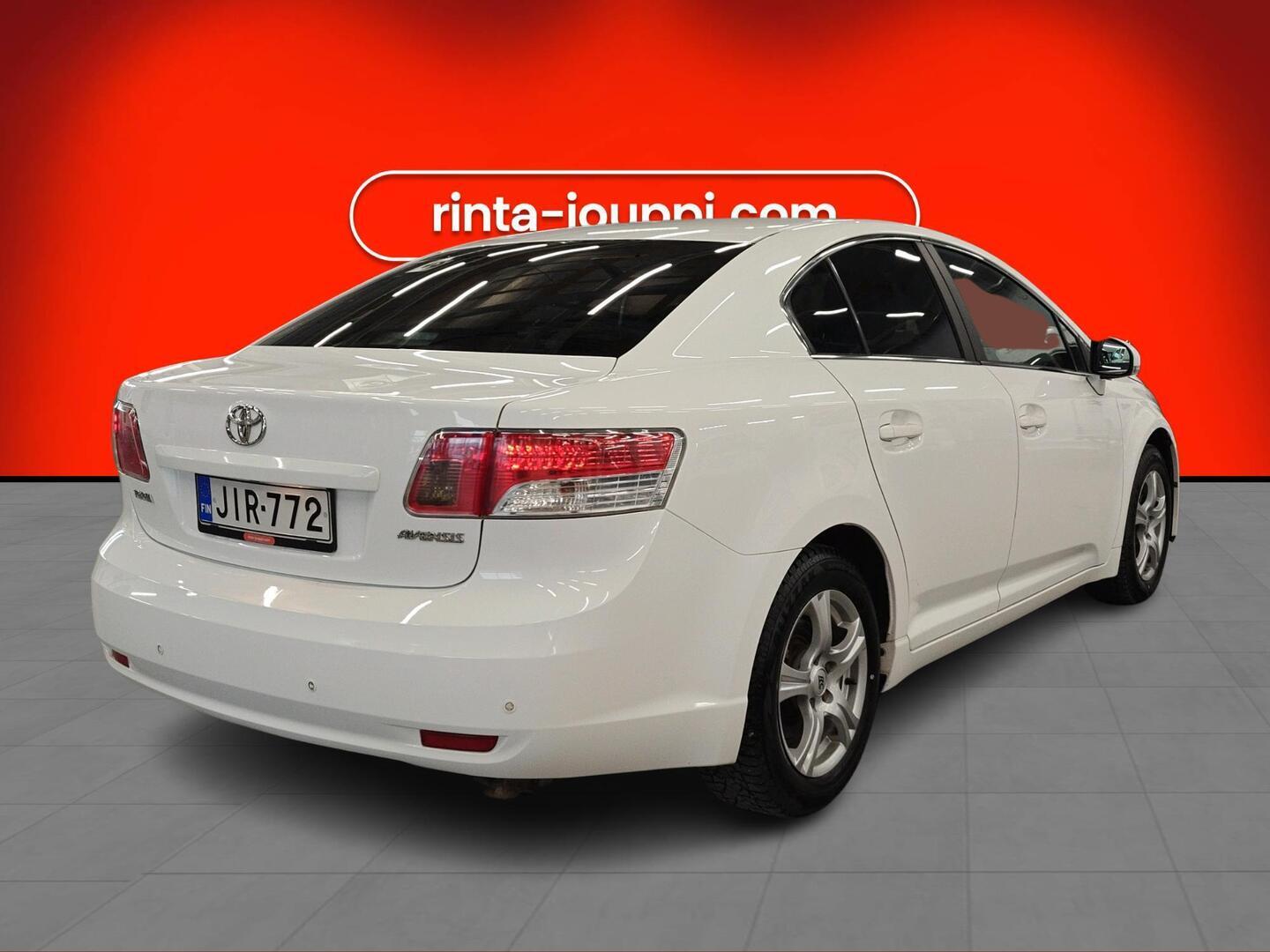 TOYOTA Avensis 2011