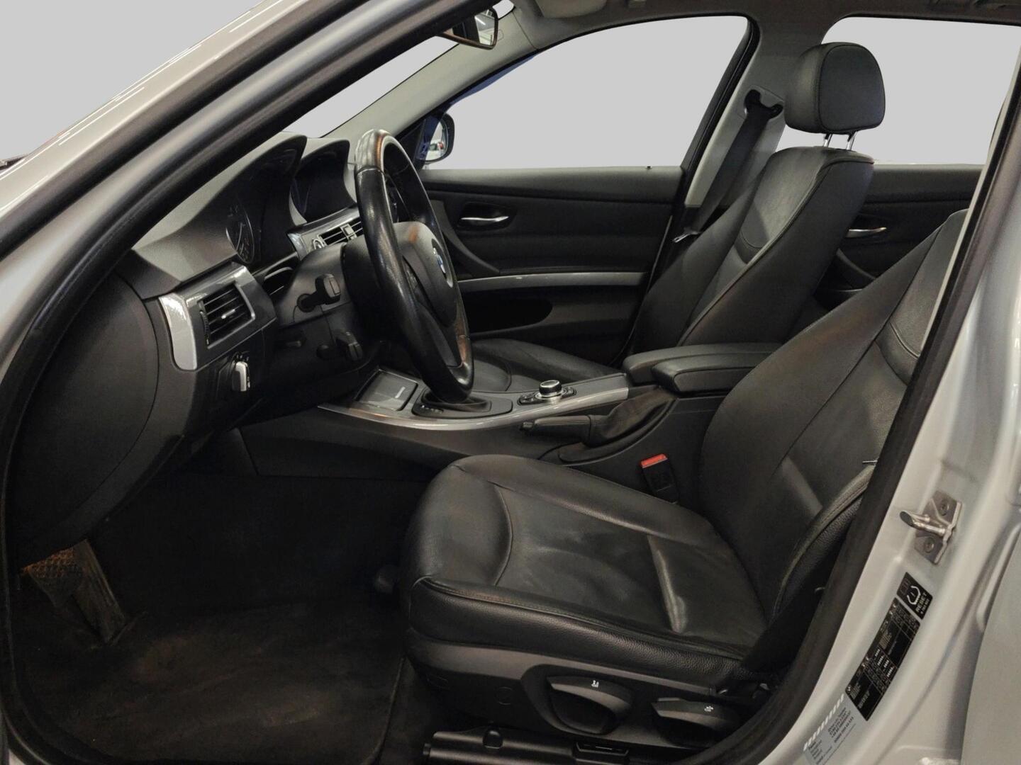 BMW 318 2009