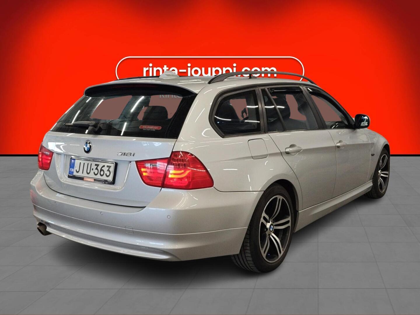 BMW 318 2009