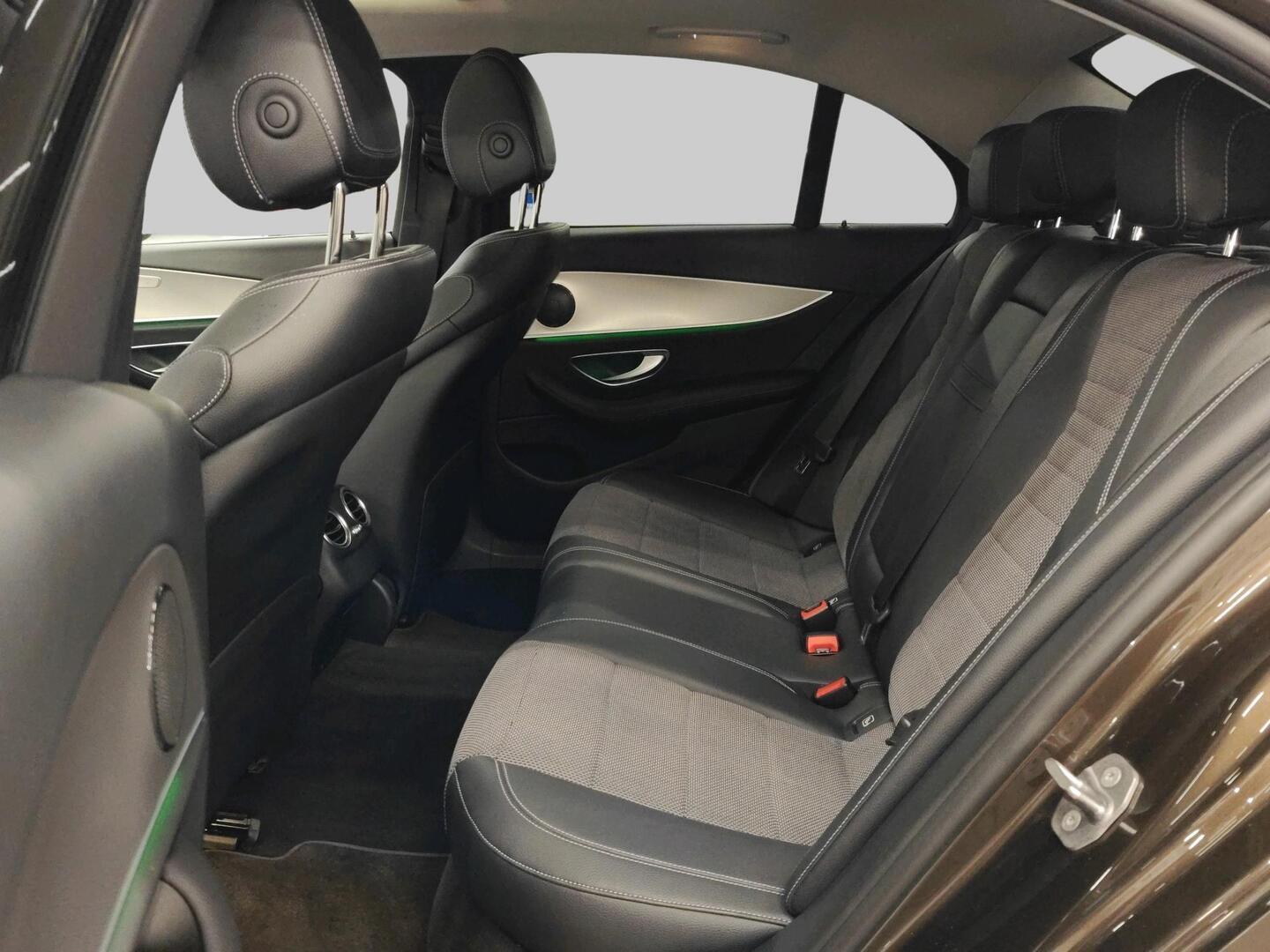 MERCEDES-BENZ E 2016