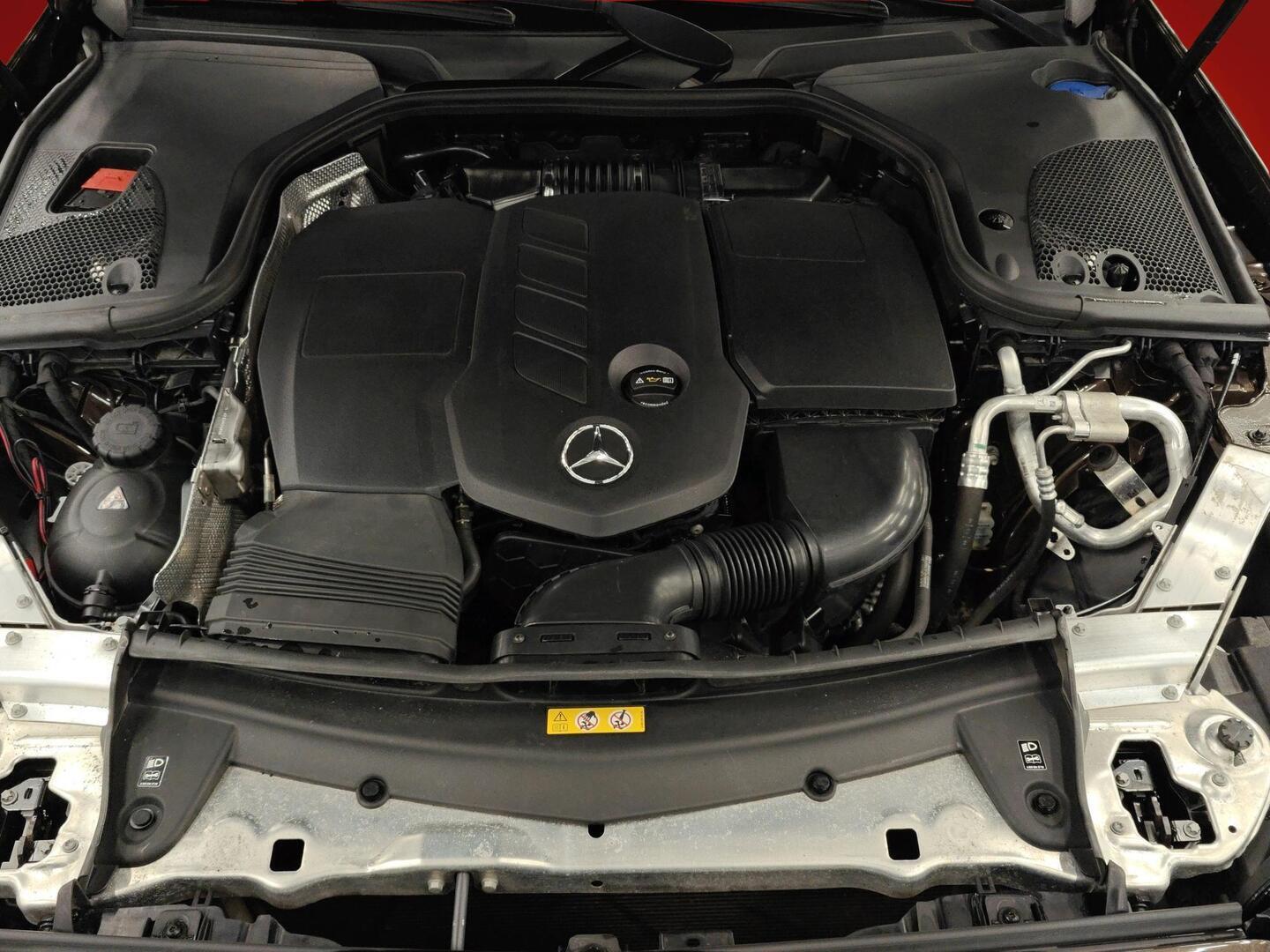 MERCEDES-BENZ E 2016