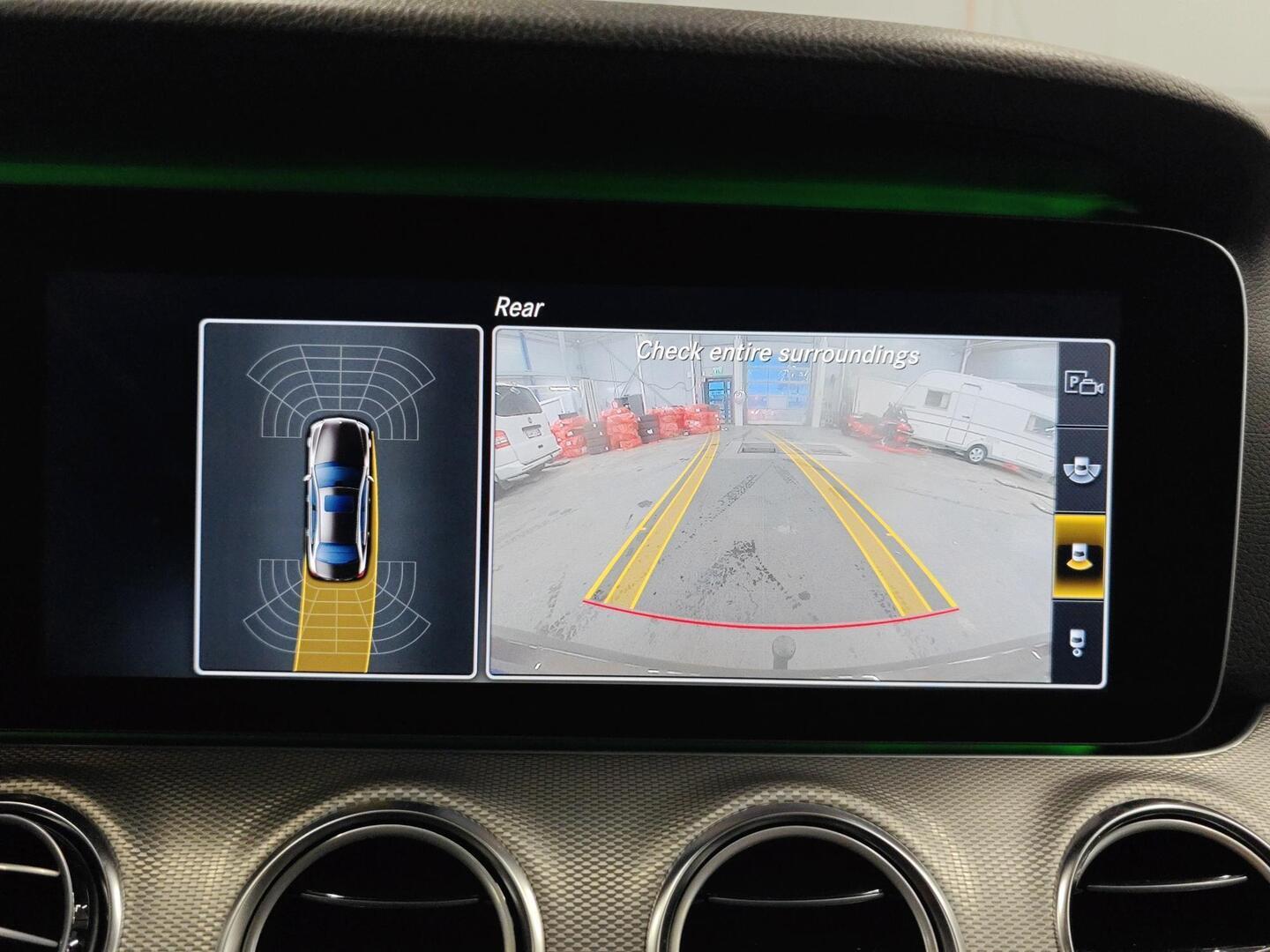 MERCEDES-BENZ E 2016