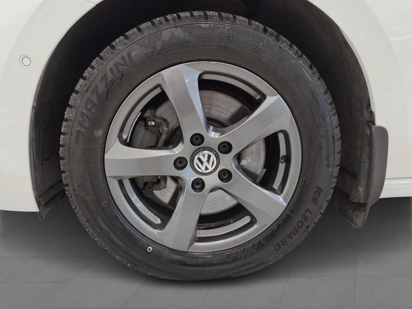 VOLKSWAGEN Touran 2021