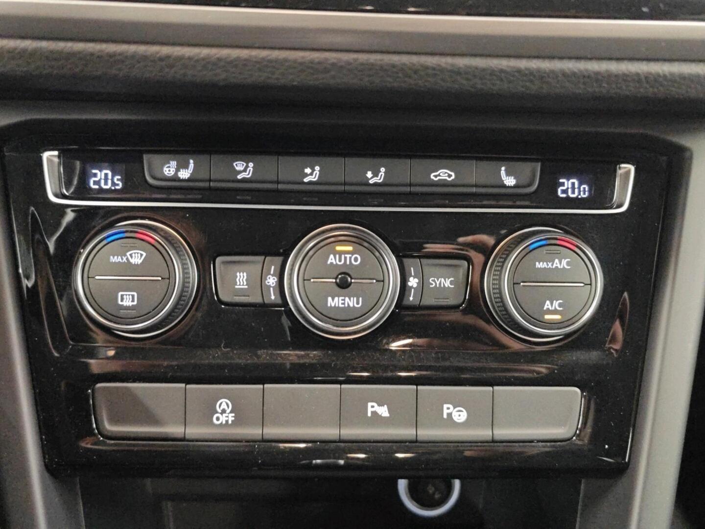 VOLKSWAGEN Touran 2021