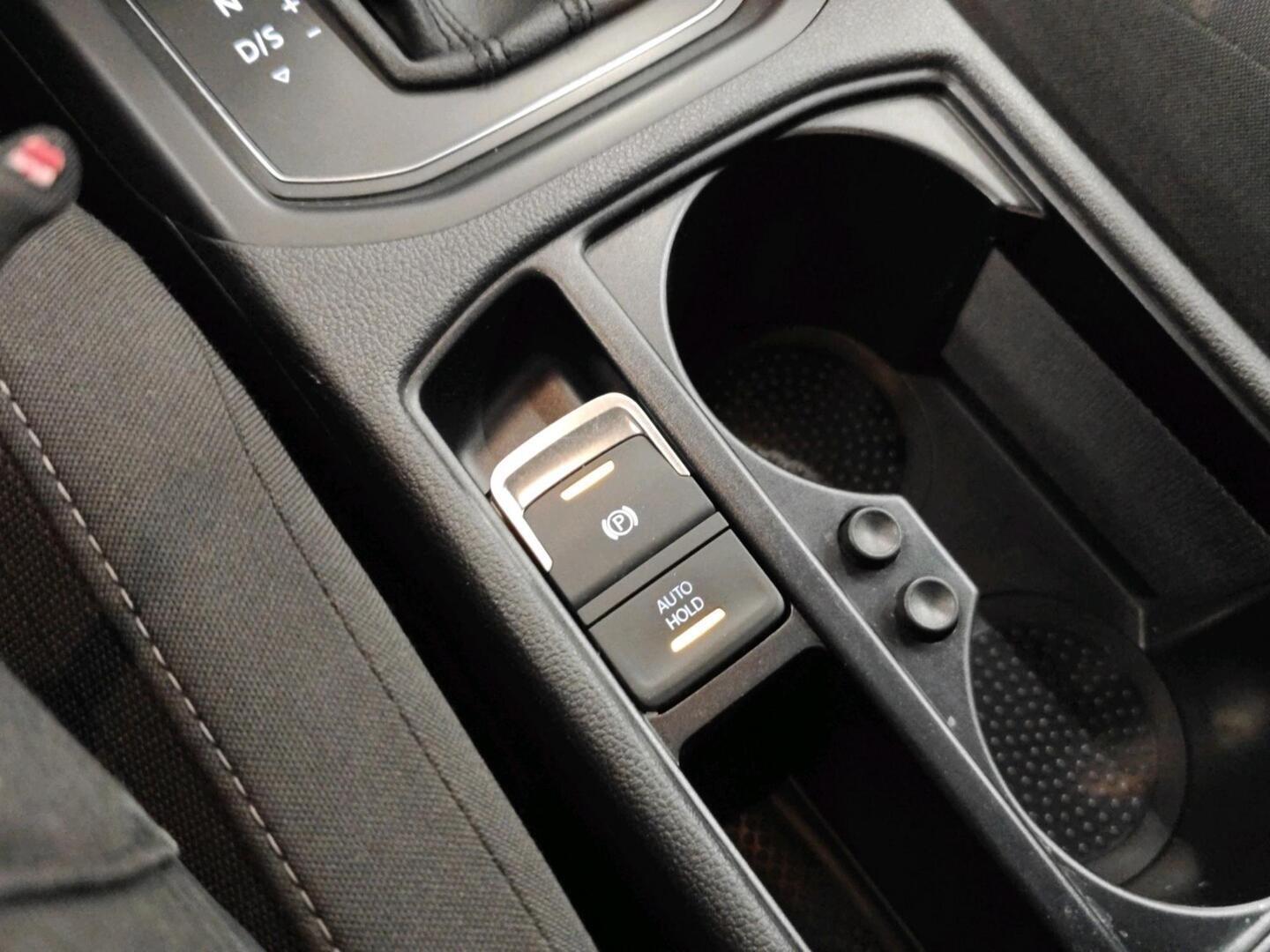 VOLKSWAGEN Touran 2021