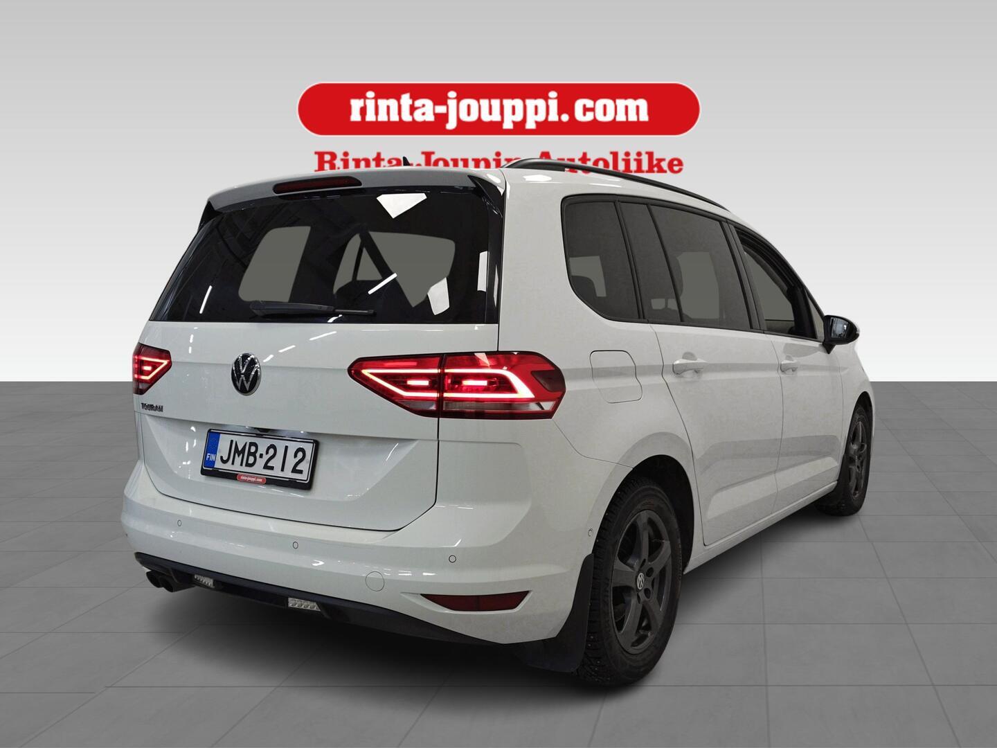VOLKSWAGEN Touran 2021