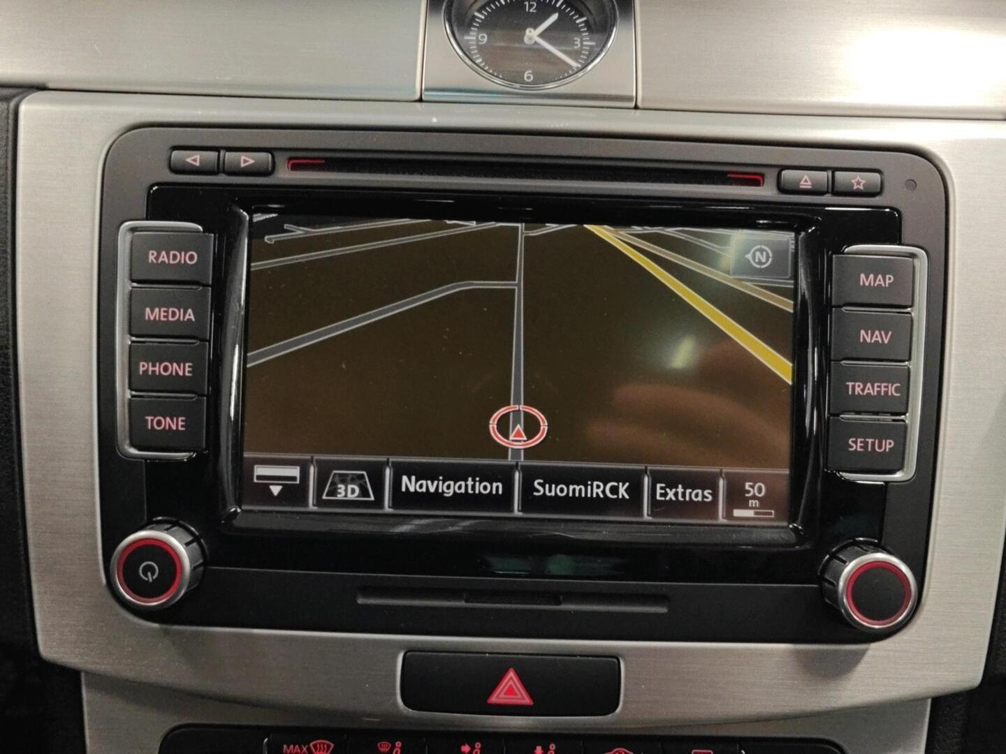 VOLKSWAGEN Passat CC 2011