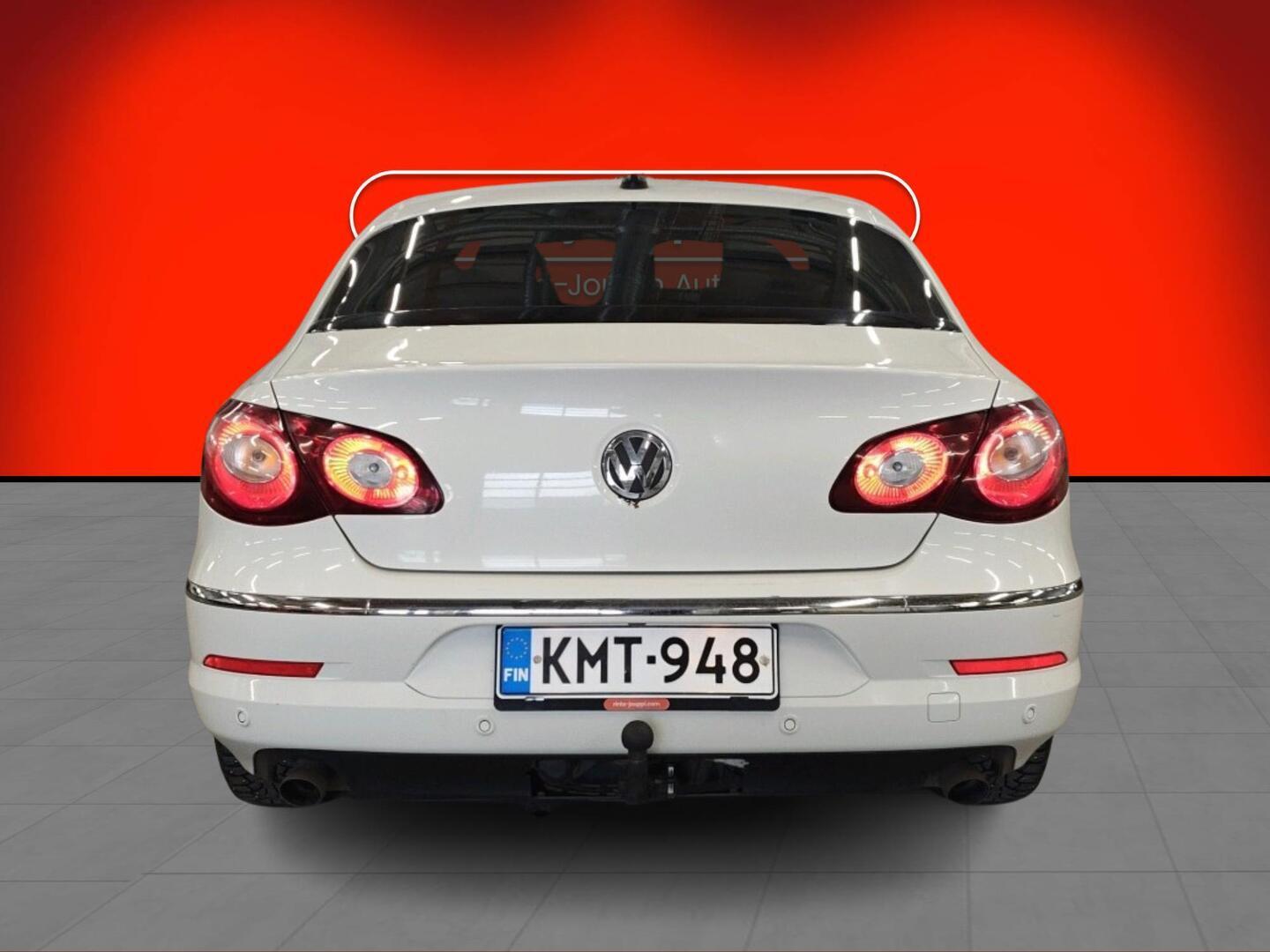 VOLKSWAGEN Passat CC 2011