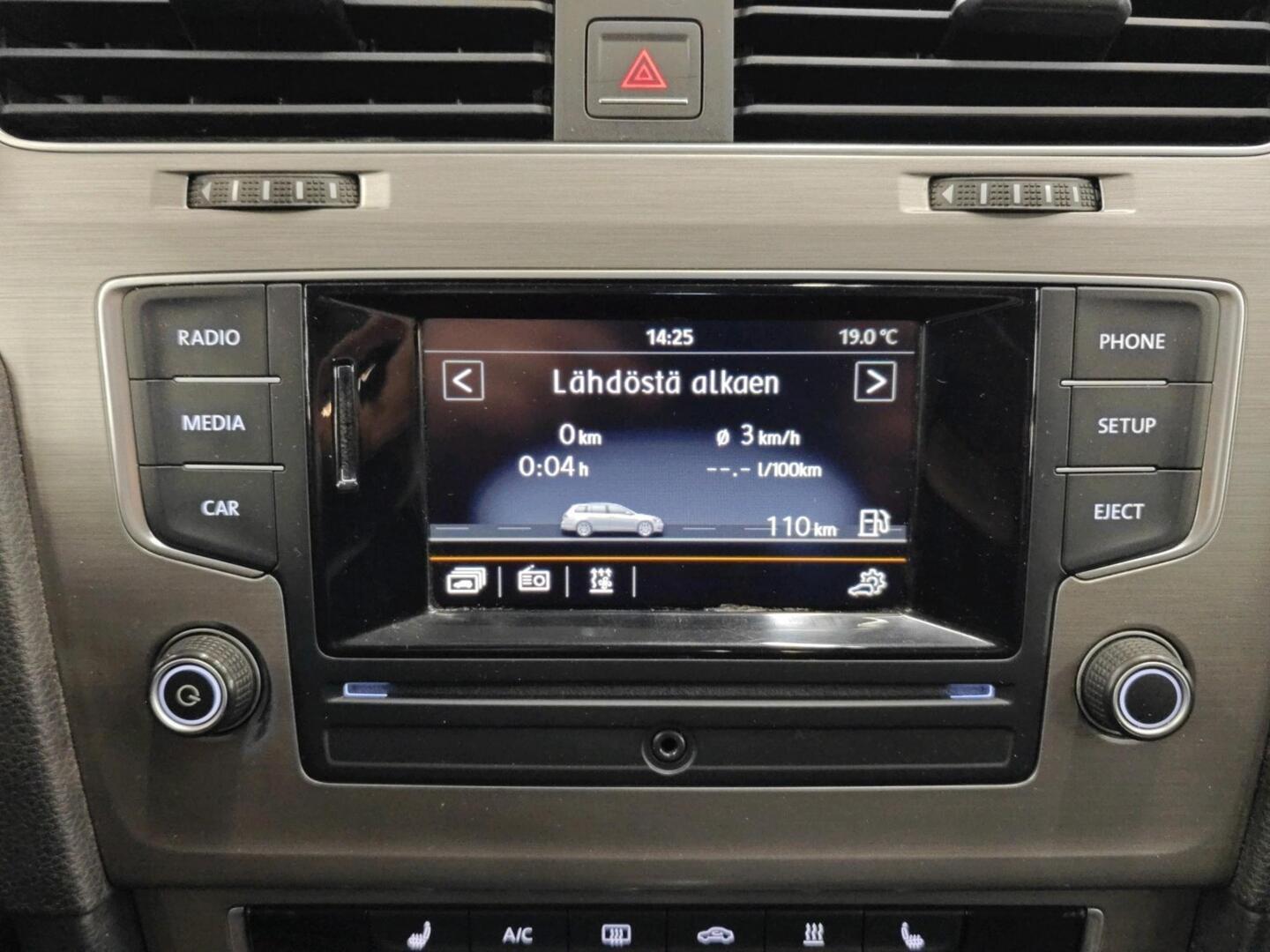 VOLKSWAGEN Golf 2016