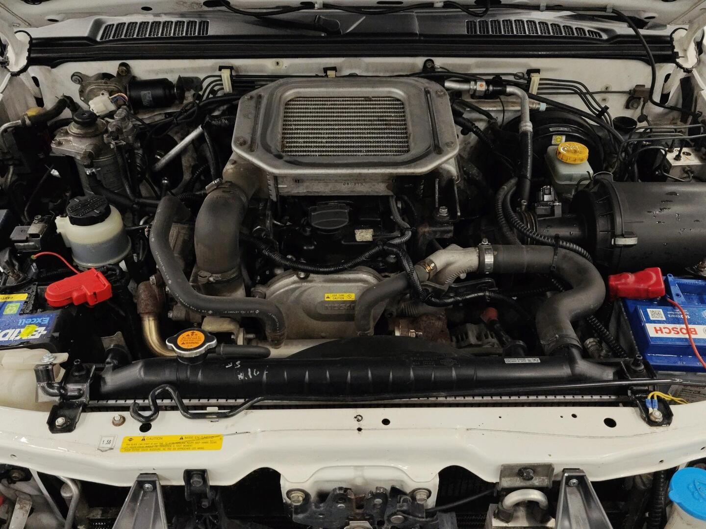 NISSAN NP300 2009