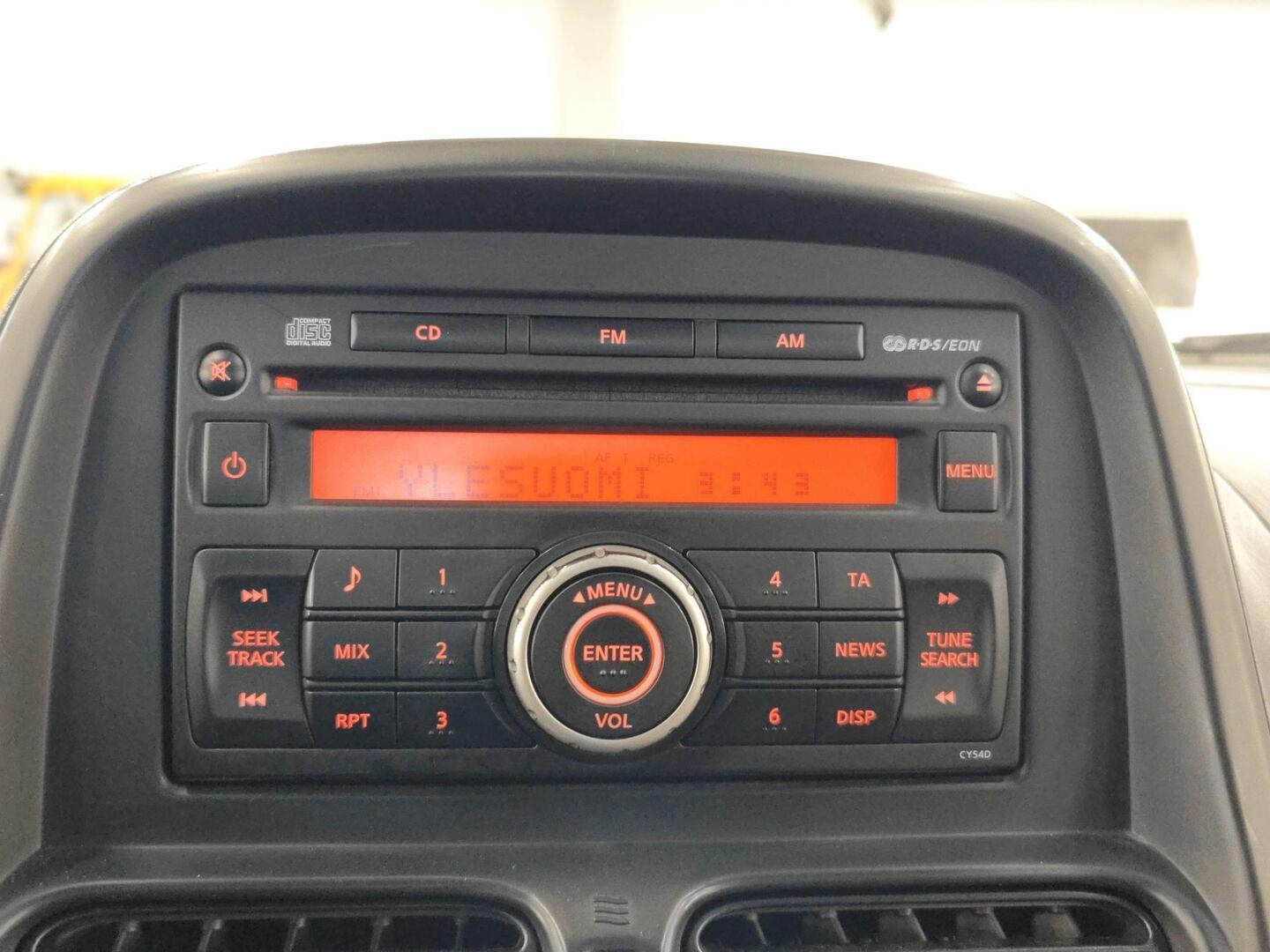 NISSAN NP300 2009