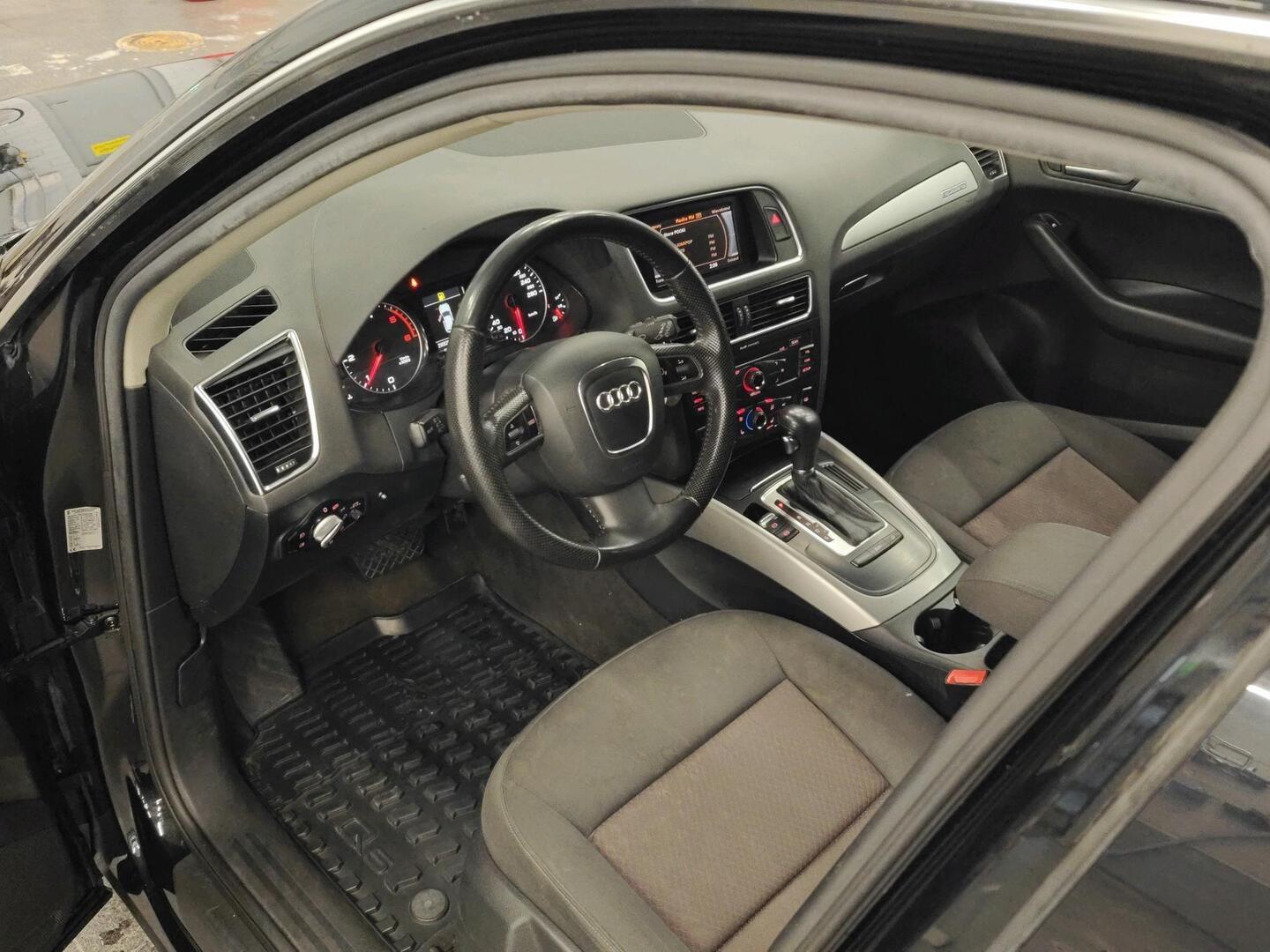 AUDI Q5 2011