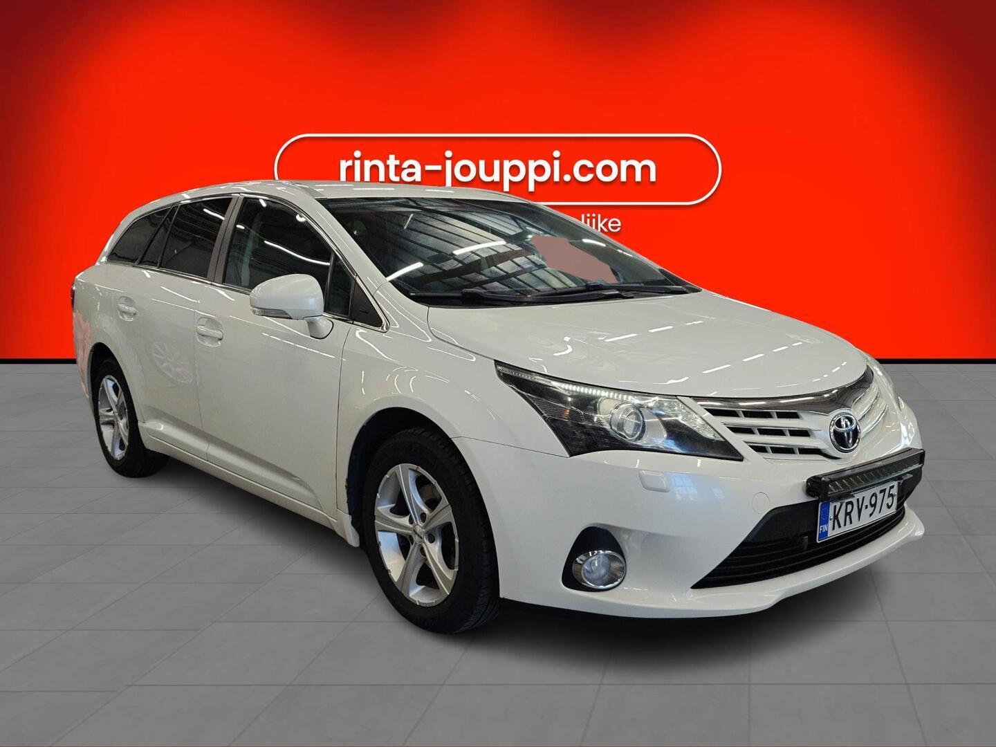 TOYOTA Avensis 2013