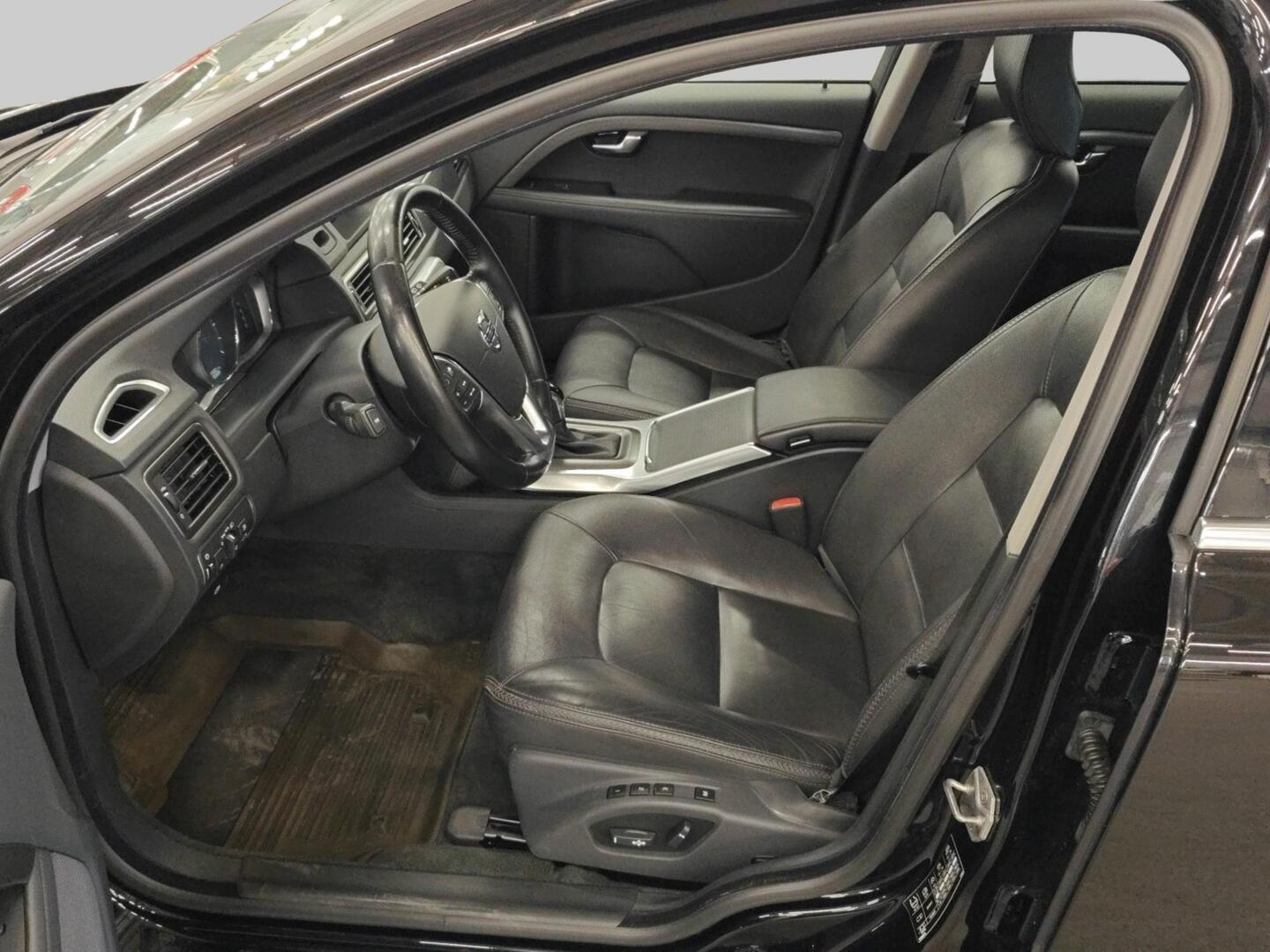 VOLVO XC70 2016