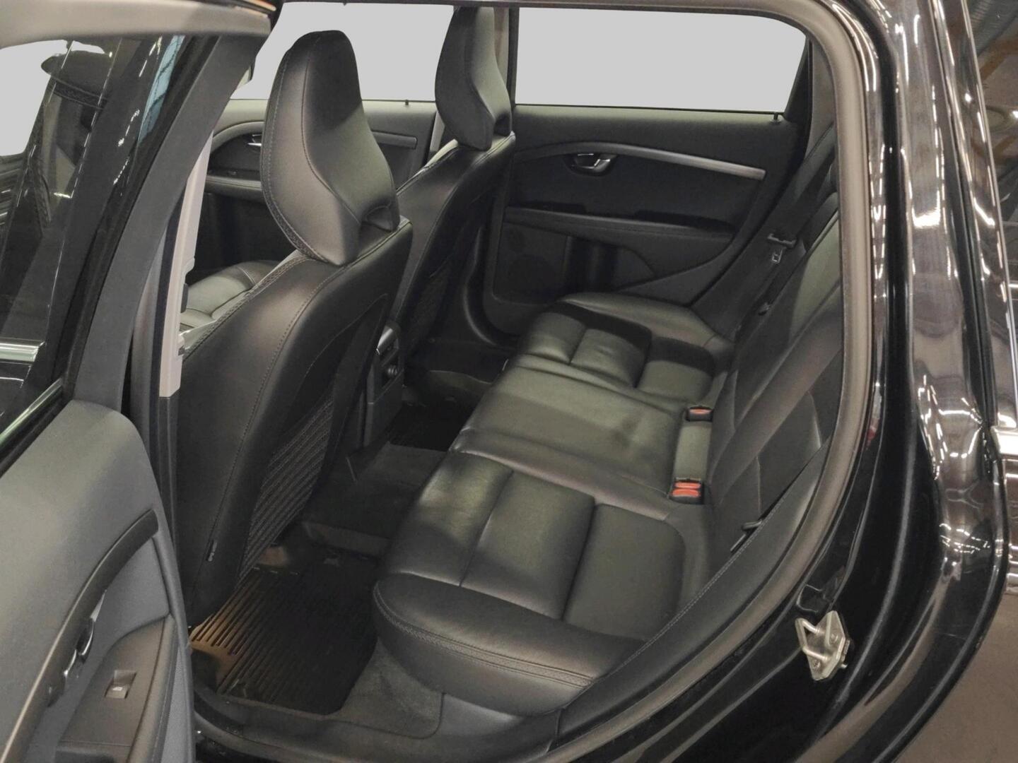 VOLVO XC70 2016