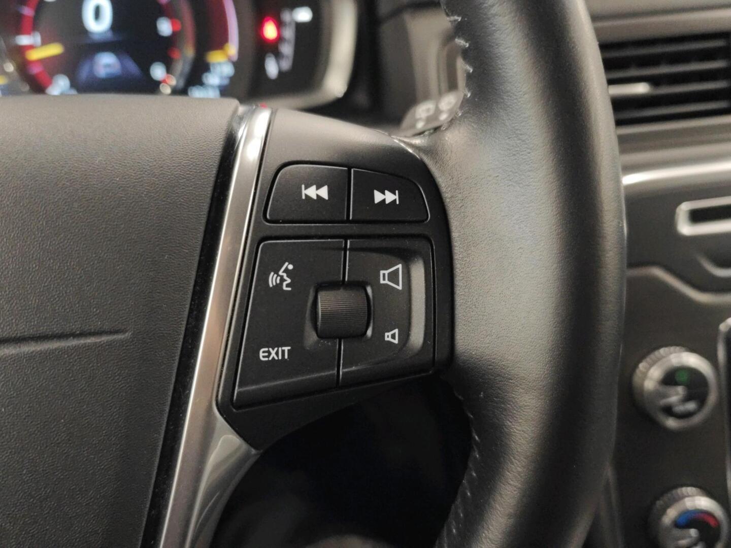 VOLVO XC70 2016
