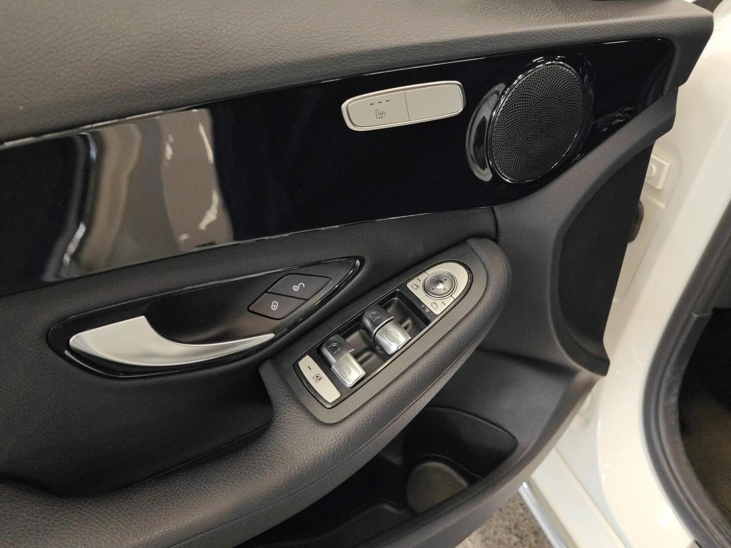 MERCEDES-BENZ C 2016