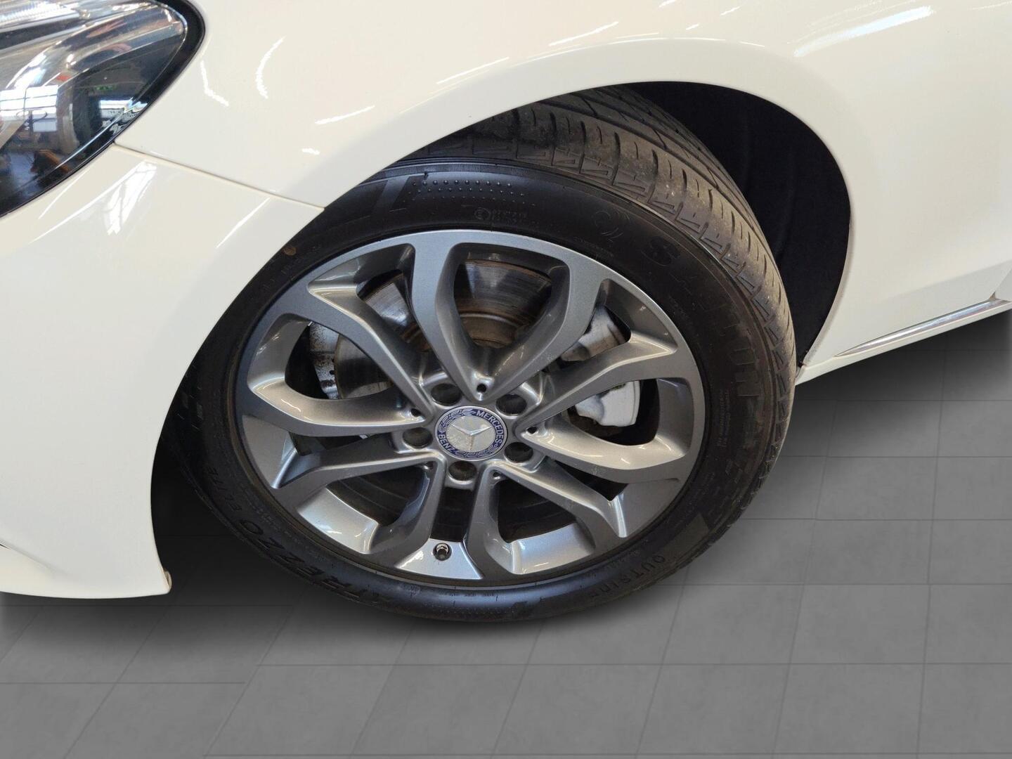 MERCEDES-BENZ C 2016