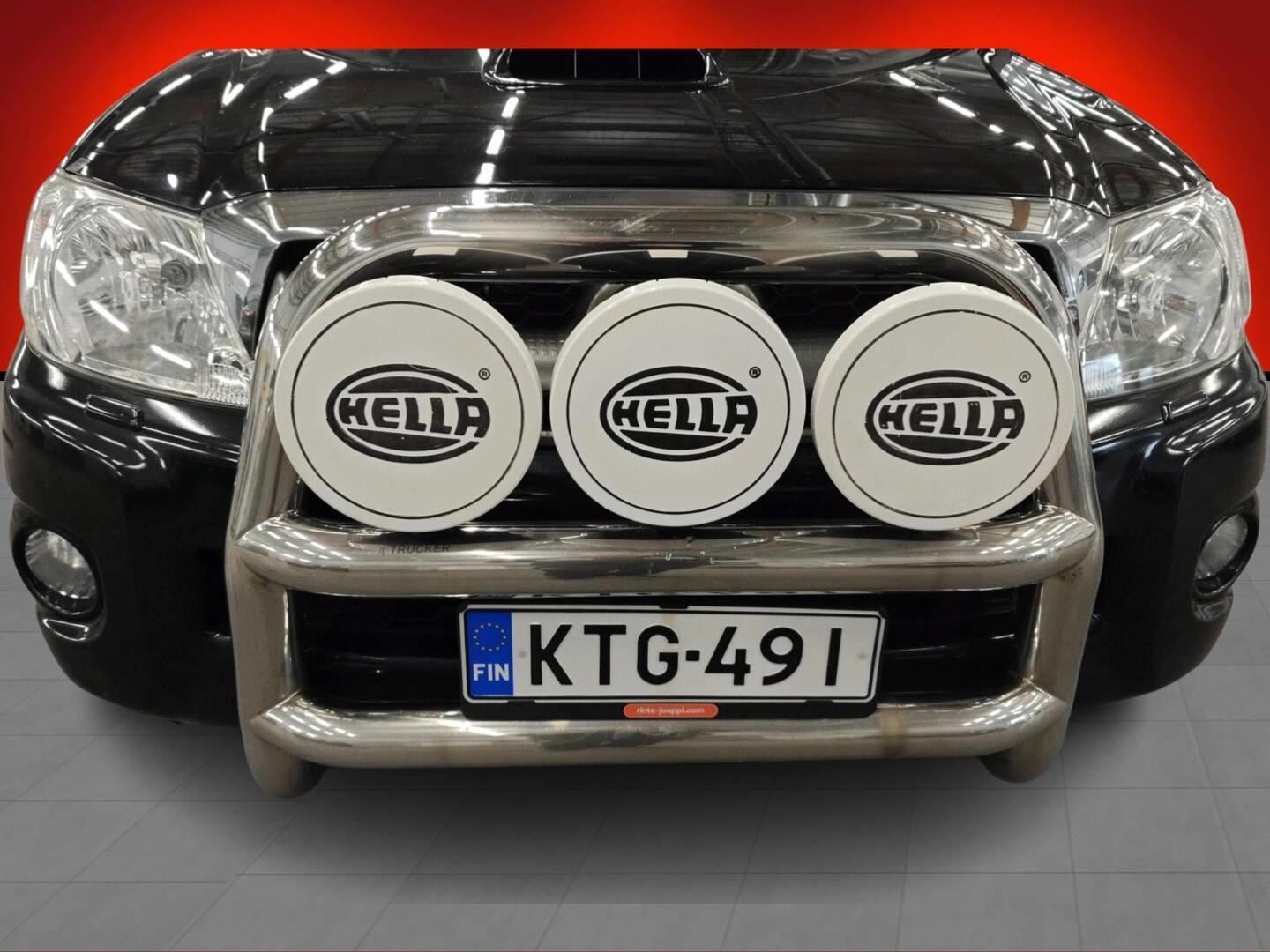 TOYOTA Hilux 2011