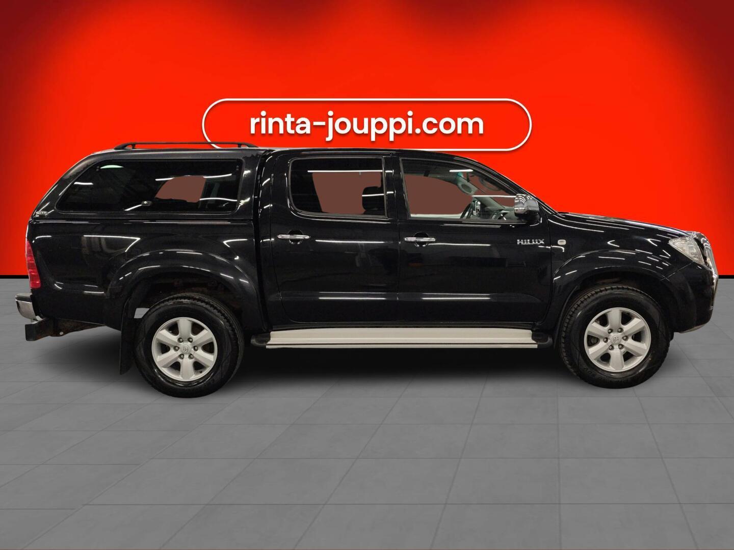 TOYOTA Hilux 2011