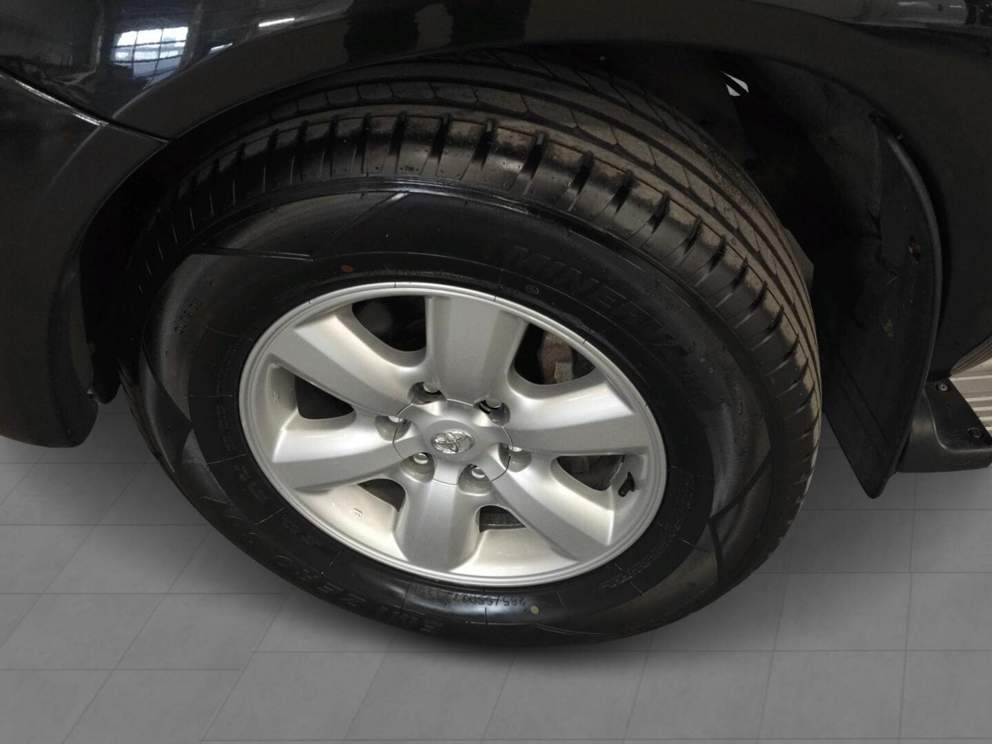 TOYOTA Hilux 2011
