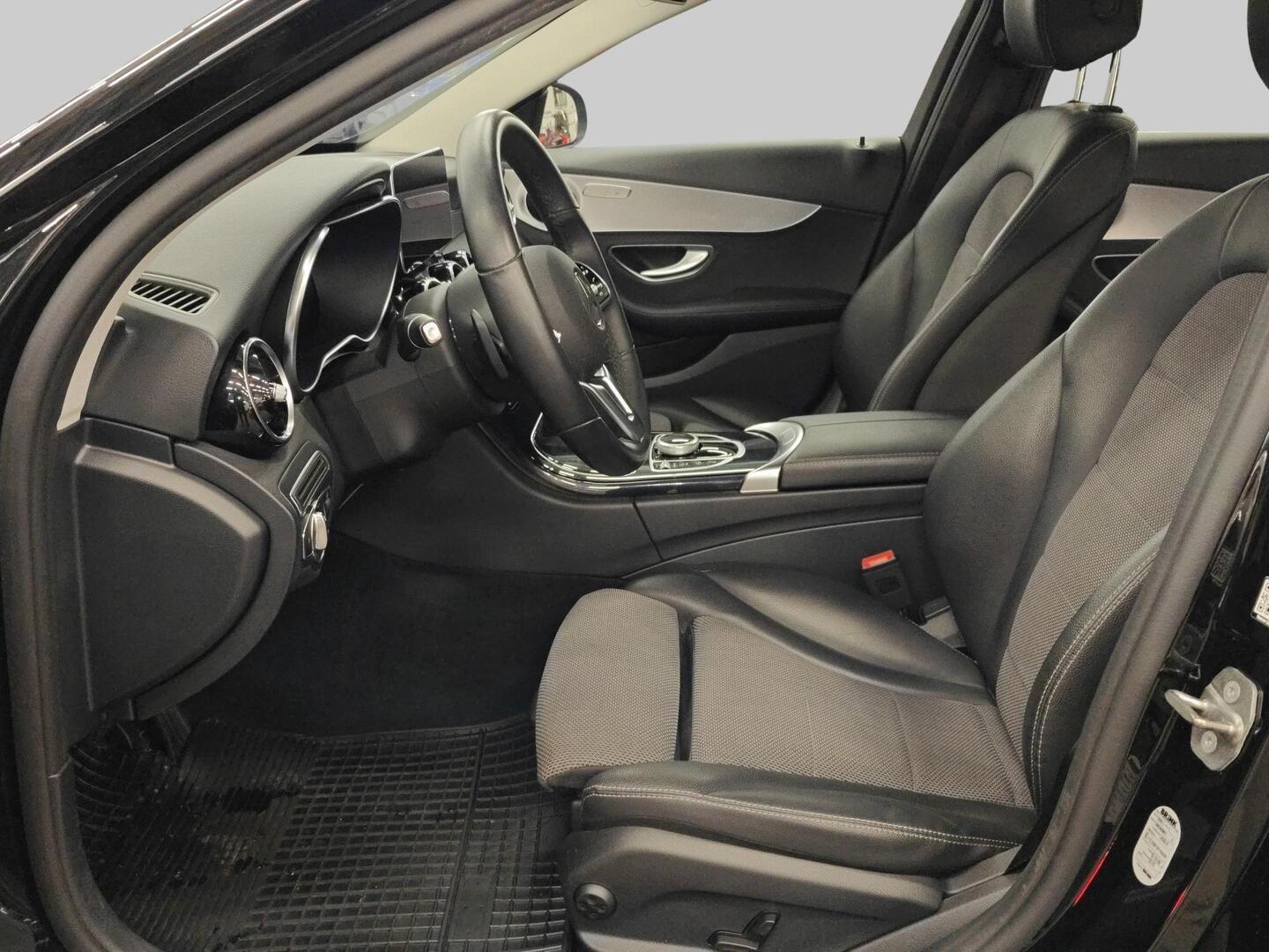 MERCEDES-BENZ C 2020