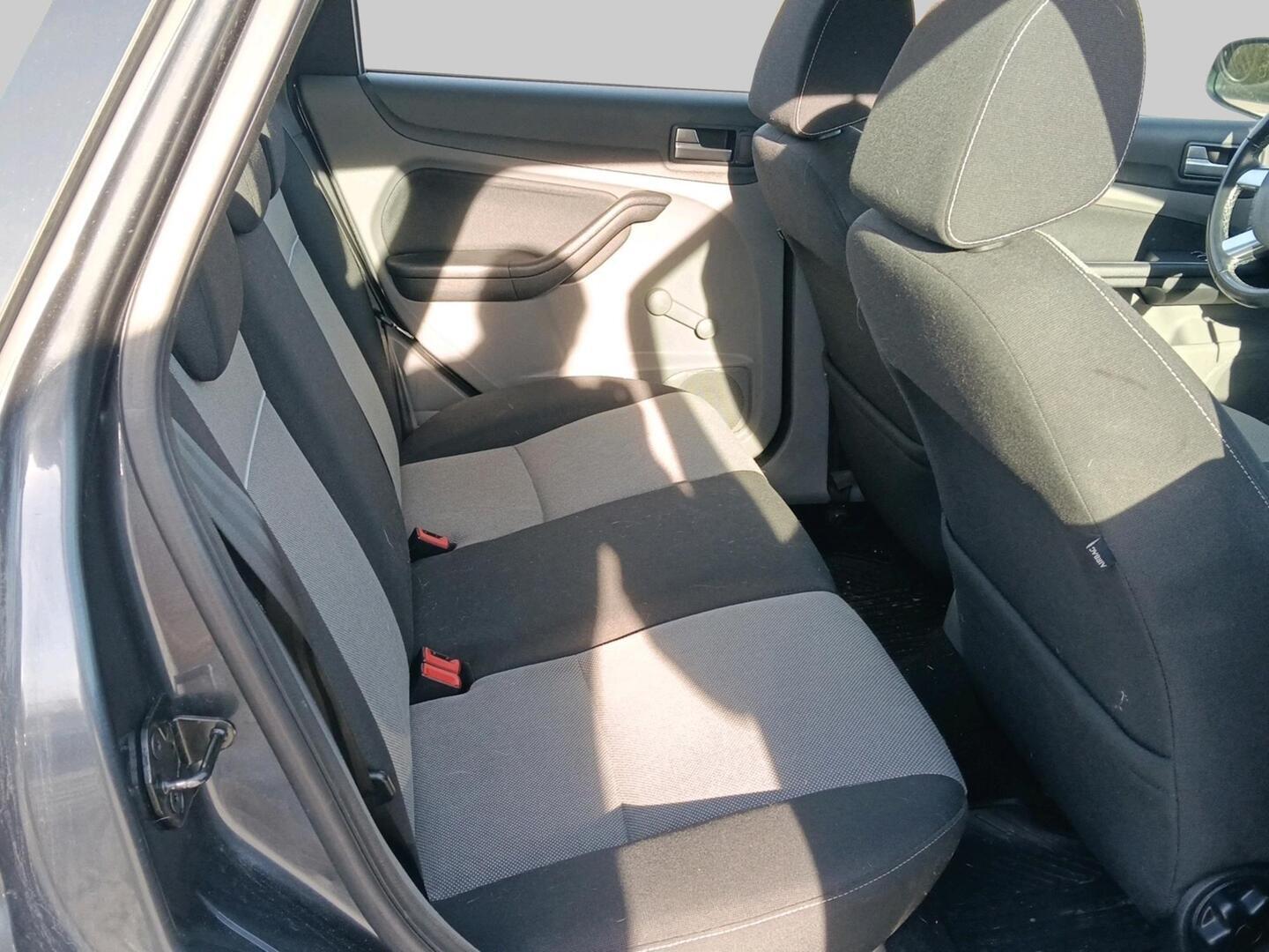 FORD Focus 2010