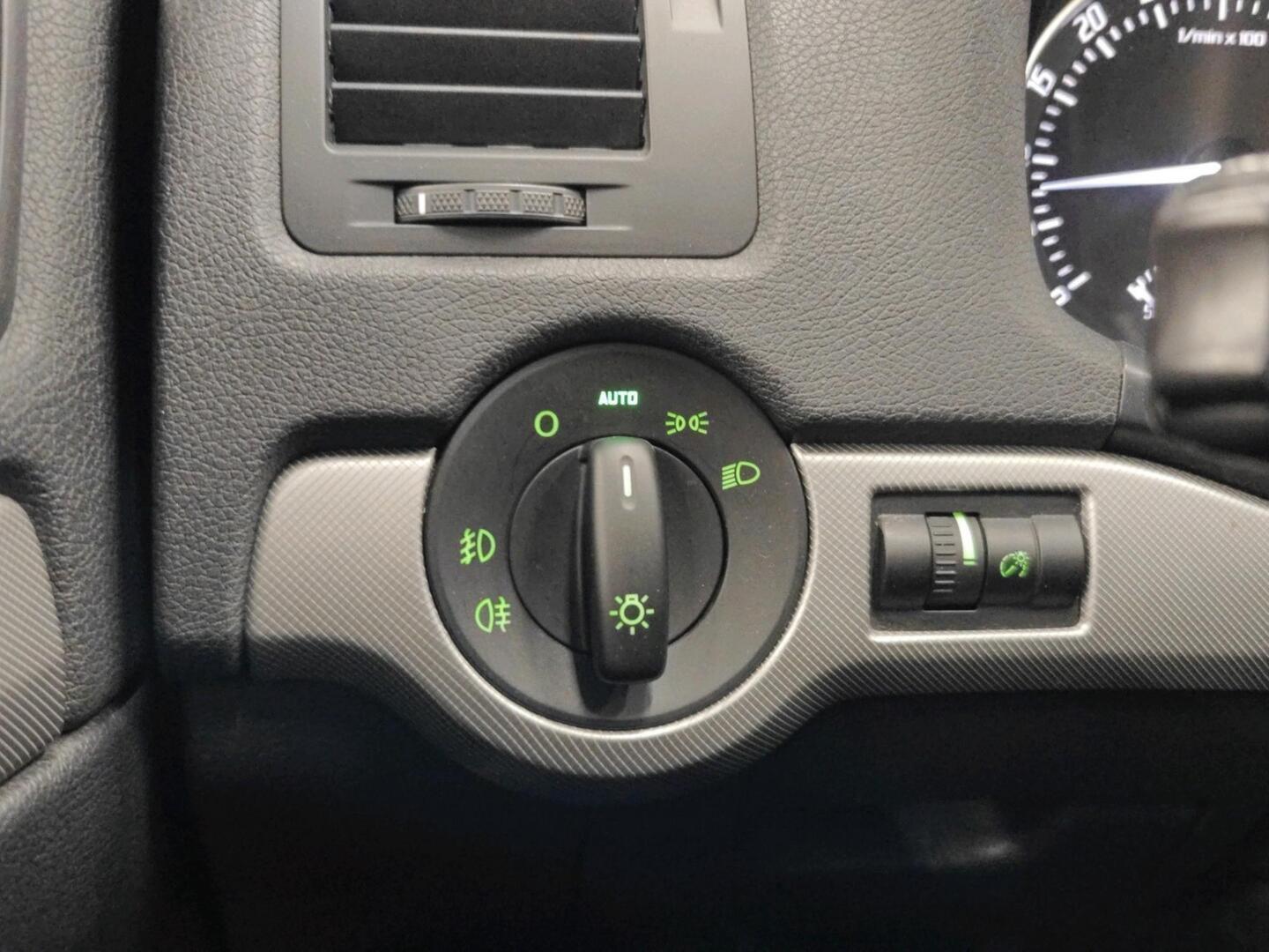 SKODA Octavia 2013