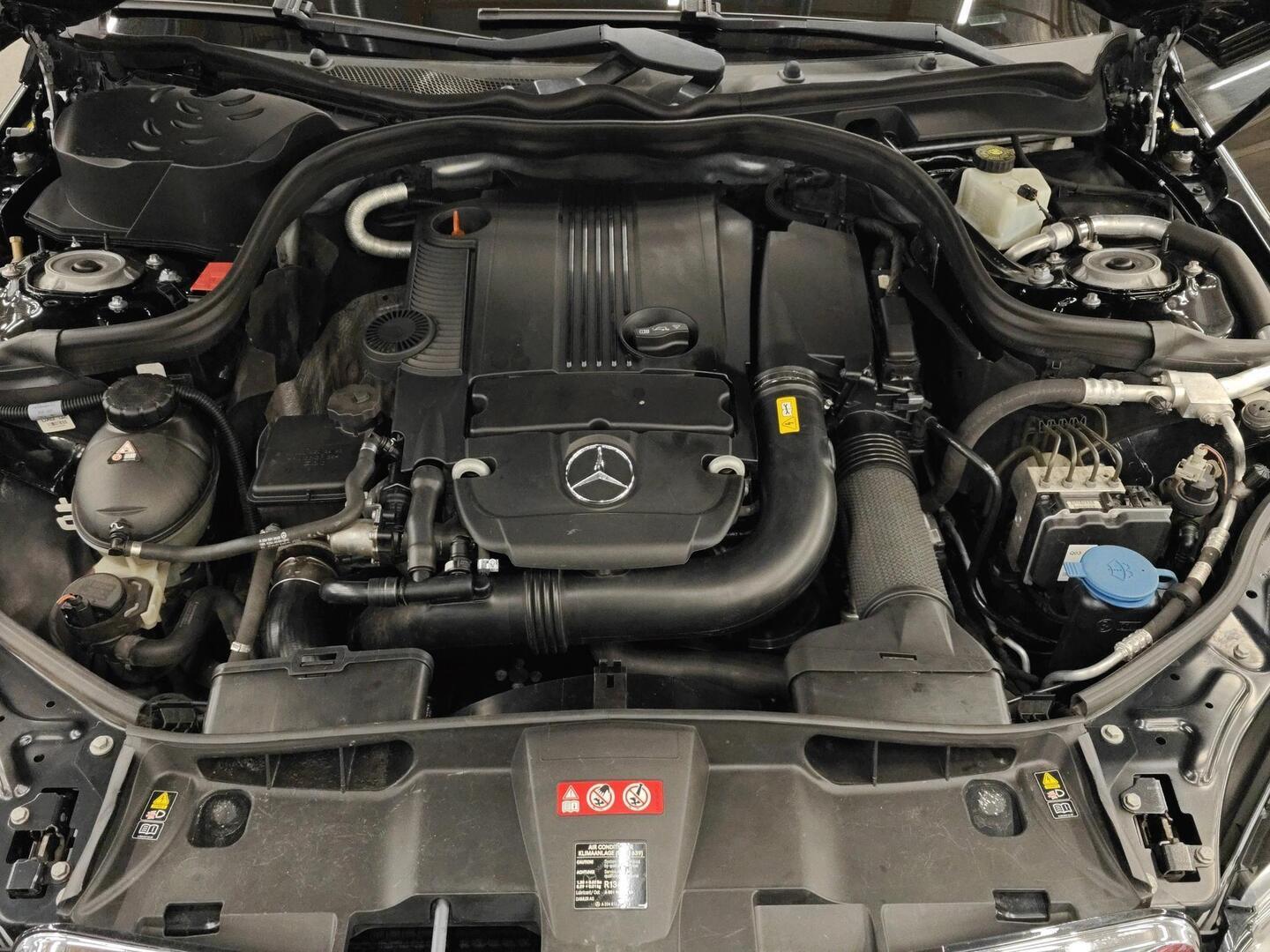 MERCEDES-BENZ E 2012