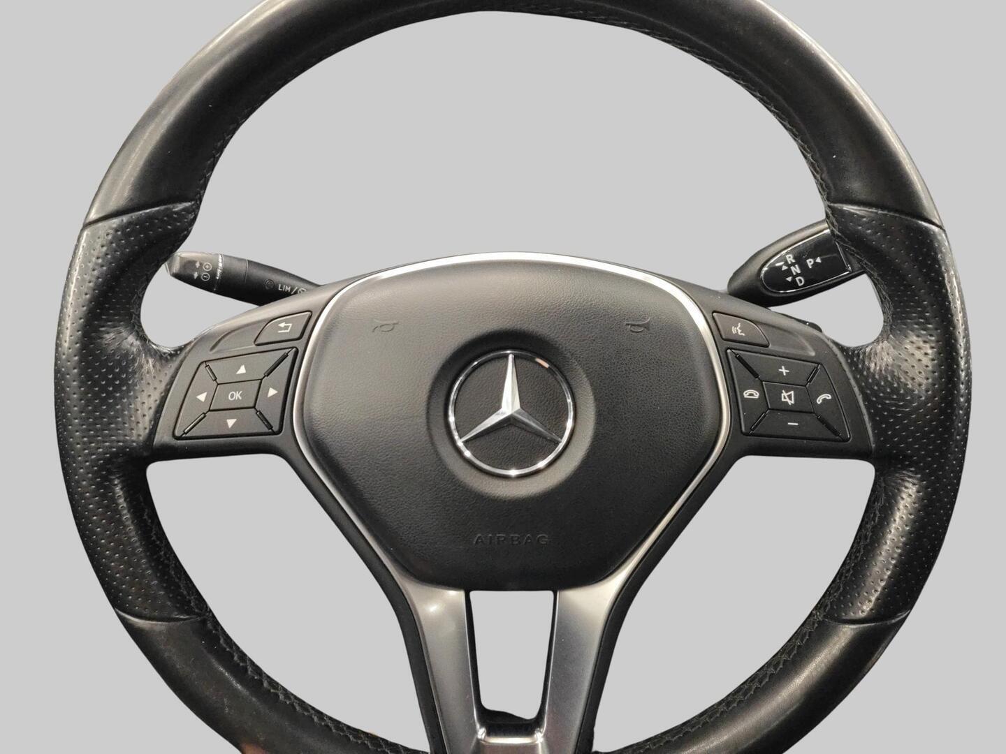 MERCEDES-BENZ E 2012