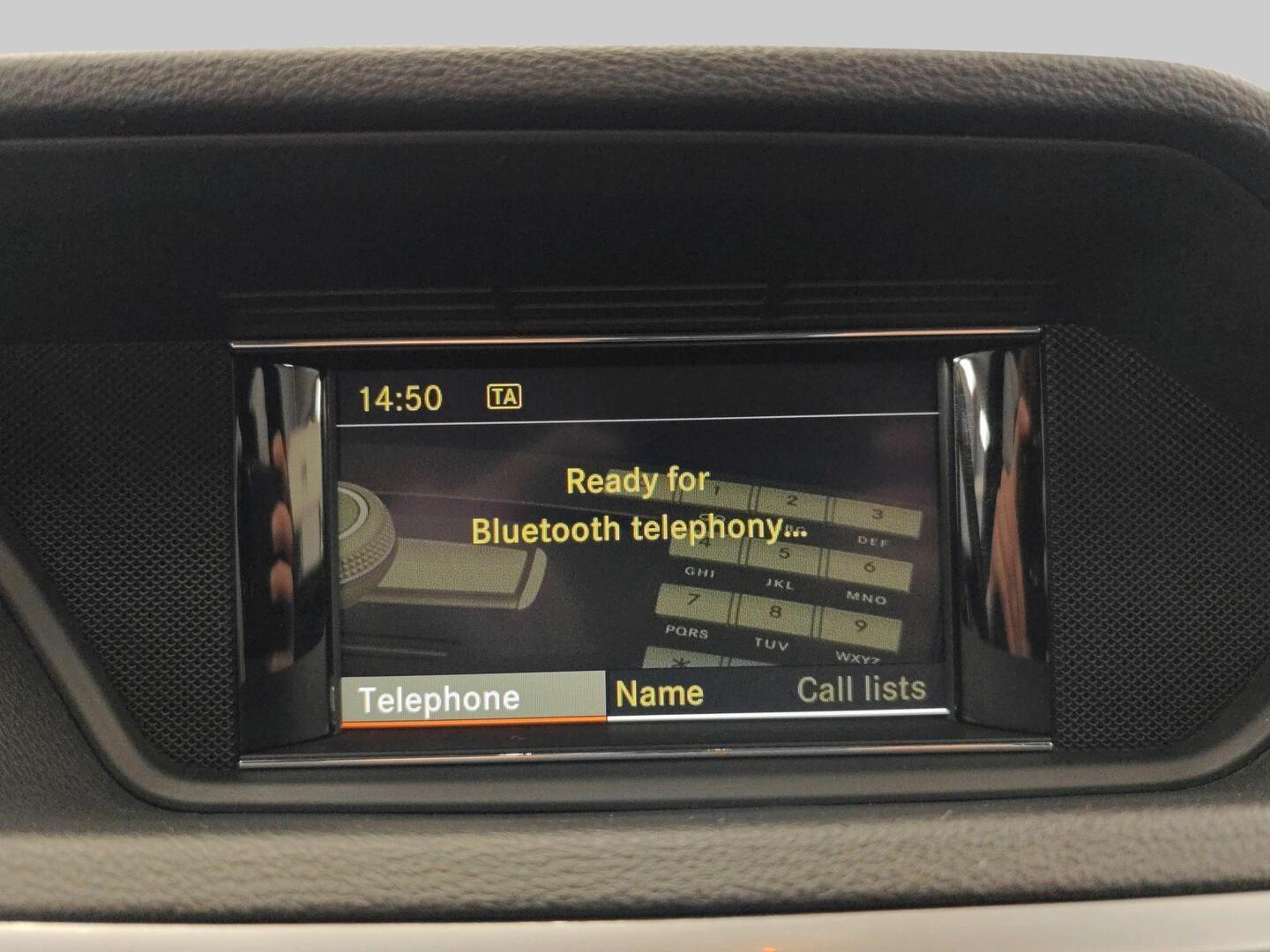 MERCEDES-BENZ E 2012