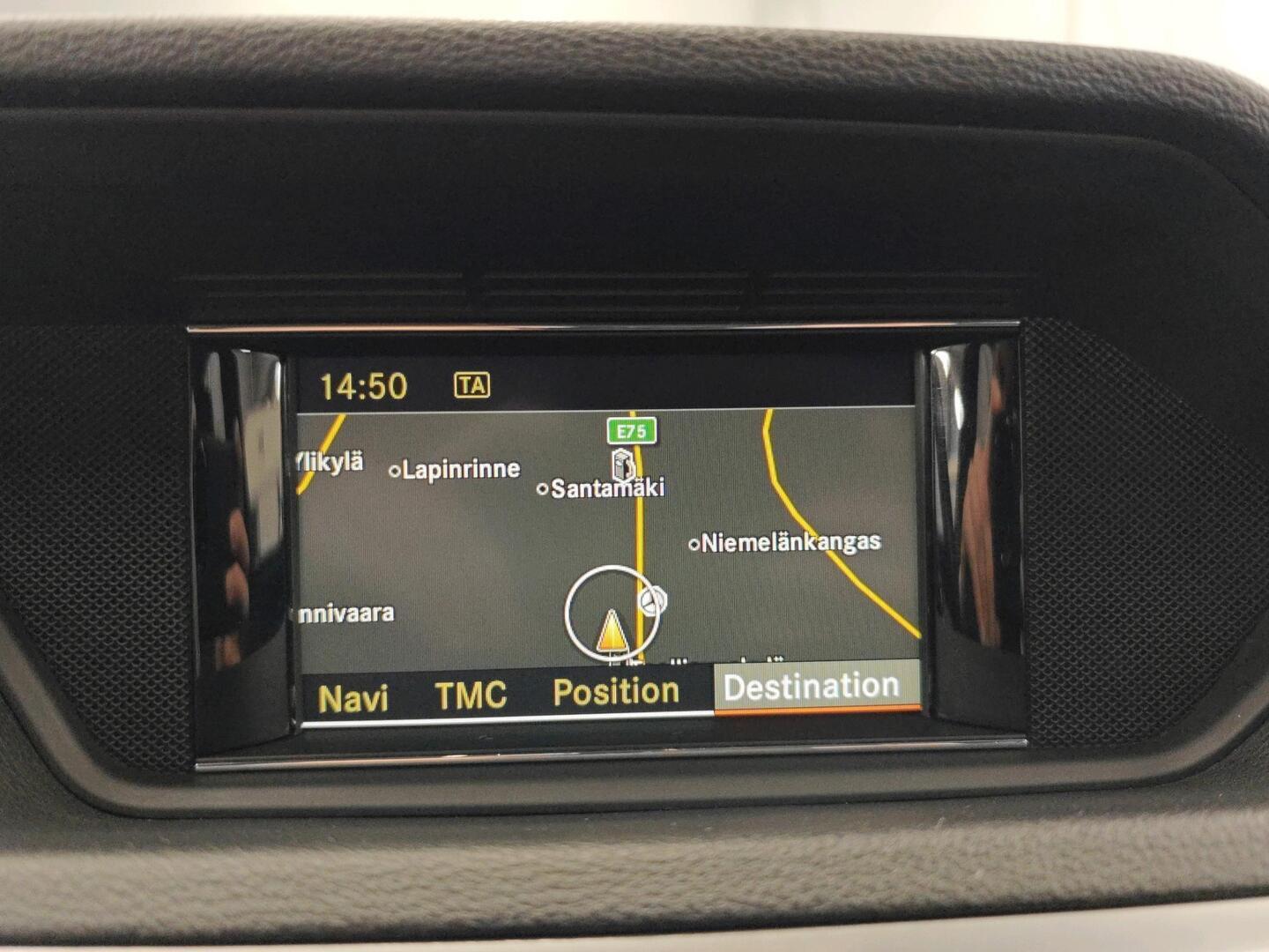 MERCEDES-BENZ E 2012