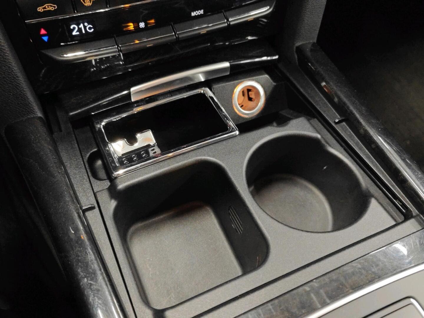 MERCEDES-BENZ E 2012