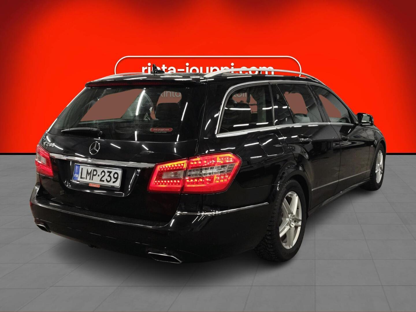 MERCEDES-BENZ E 2012