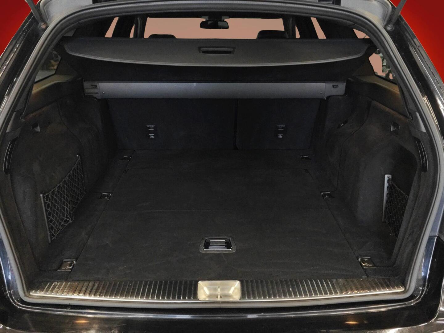 MERCEDES-BENZ E 2015