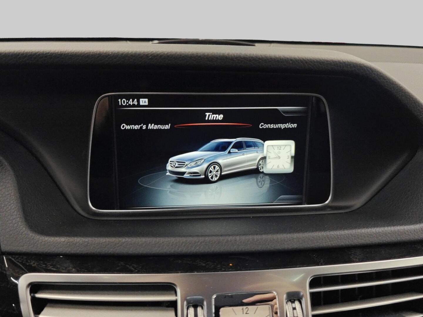 MERCEDES-BENZ E 2015