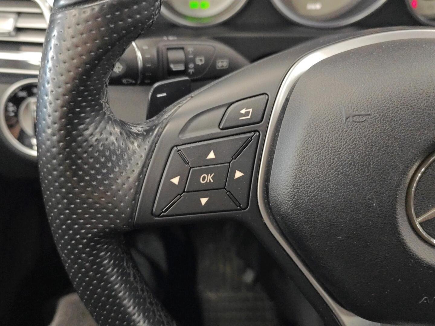 MERCEDES-BENZ E 2015