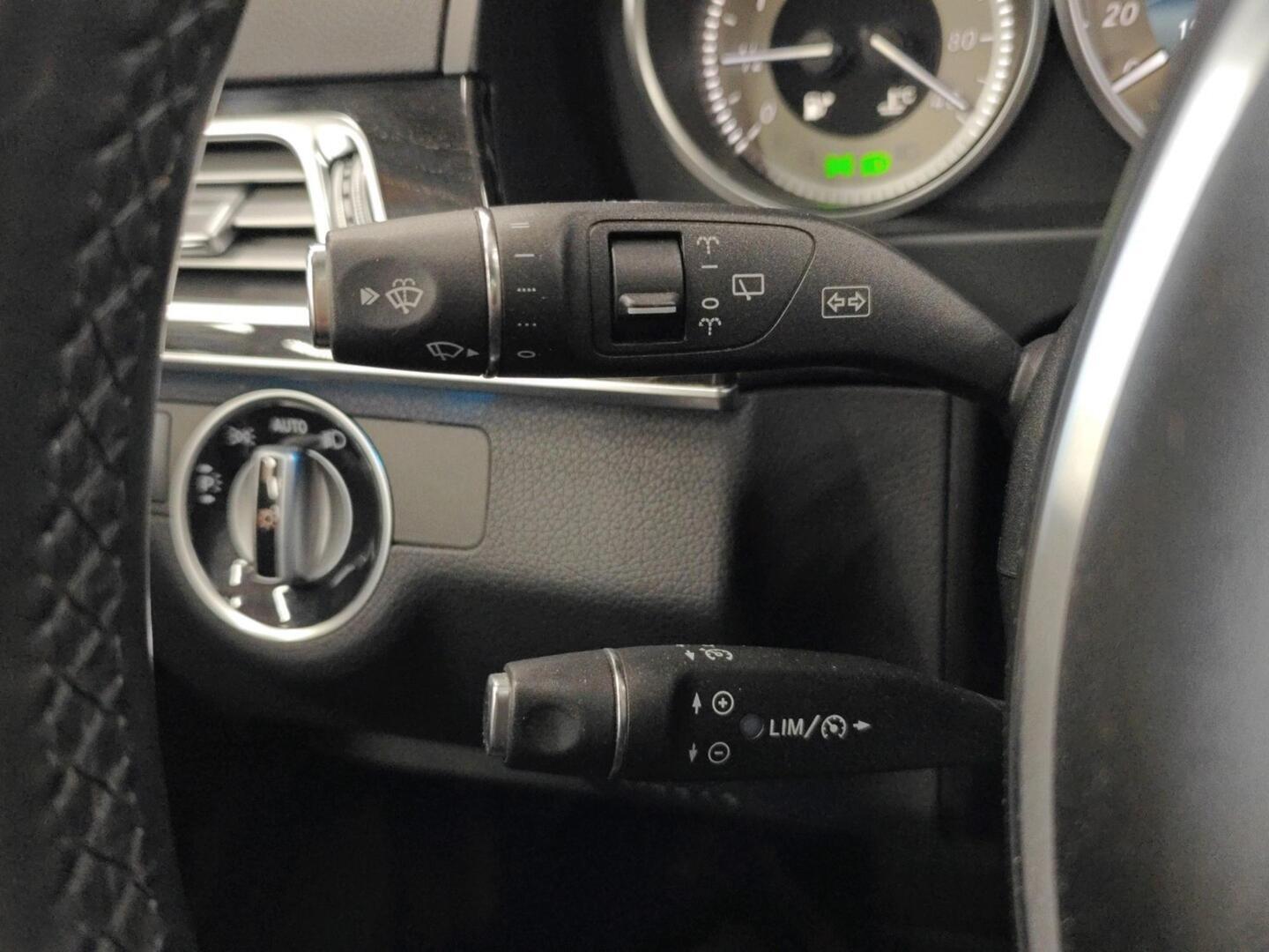 MERCEDES-BENZ E 2015