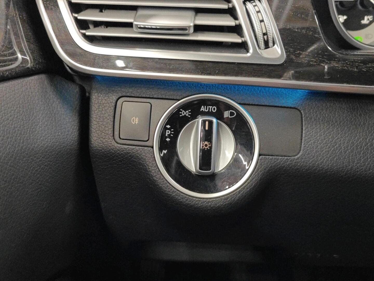 MERCEDES-BENZ E 2015