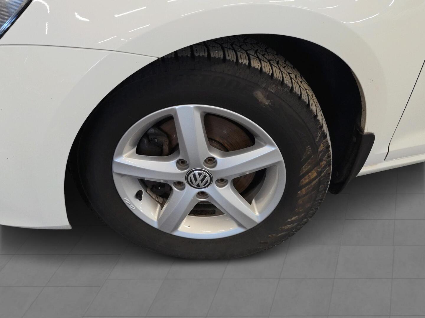 VOLKSWAGEN Golf 2016