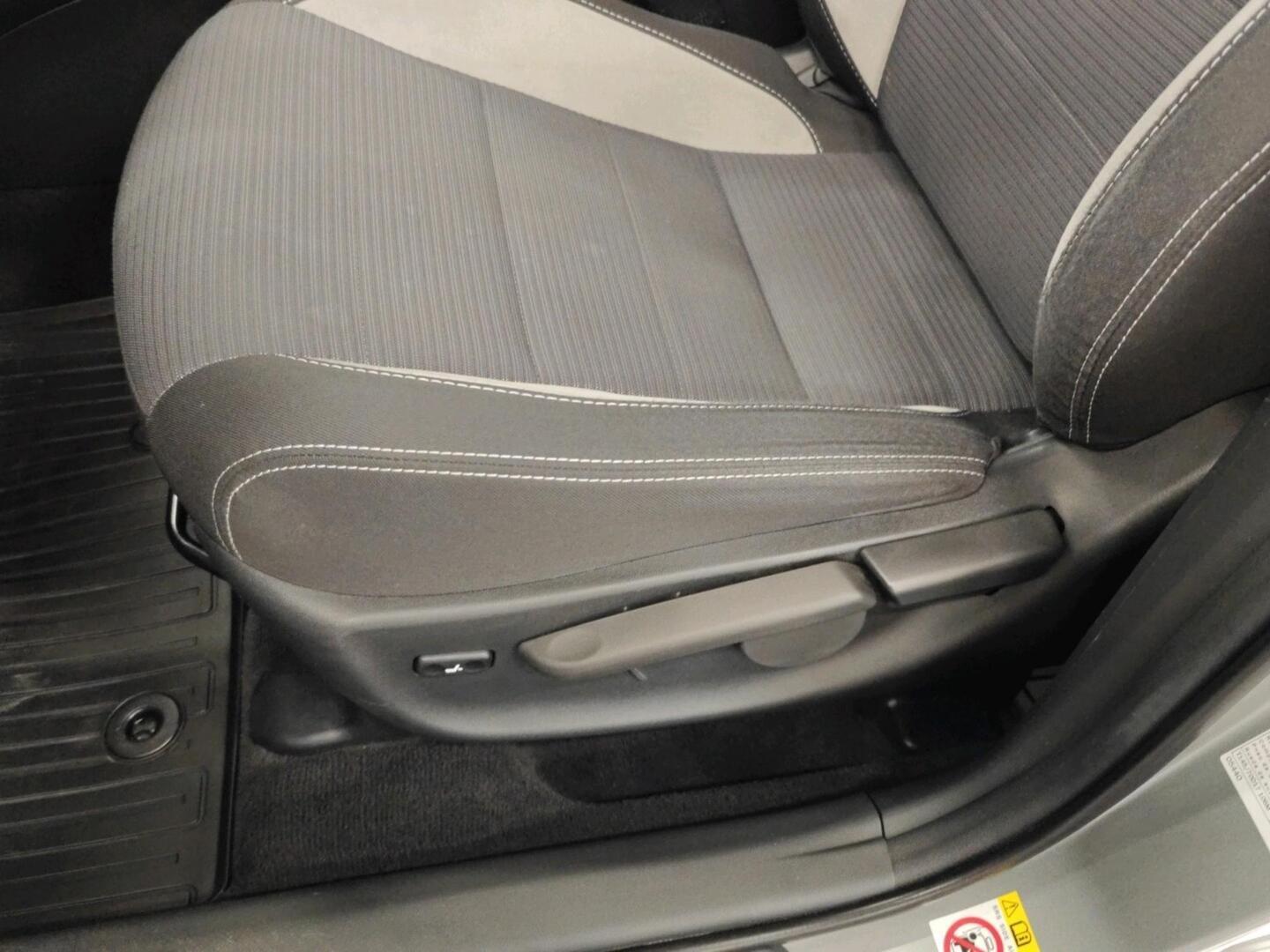 TOYOTA Avensis 2018