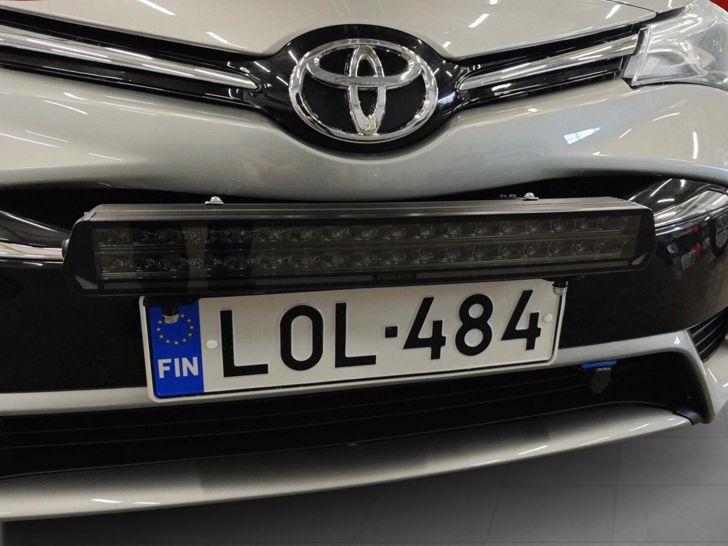 TOYOTA Avensis 2018