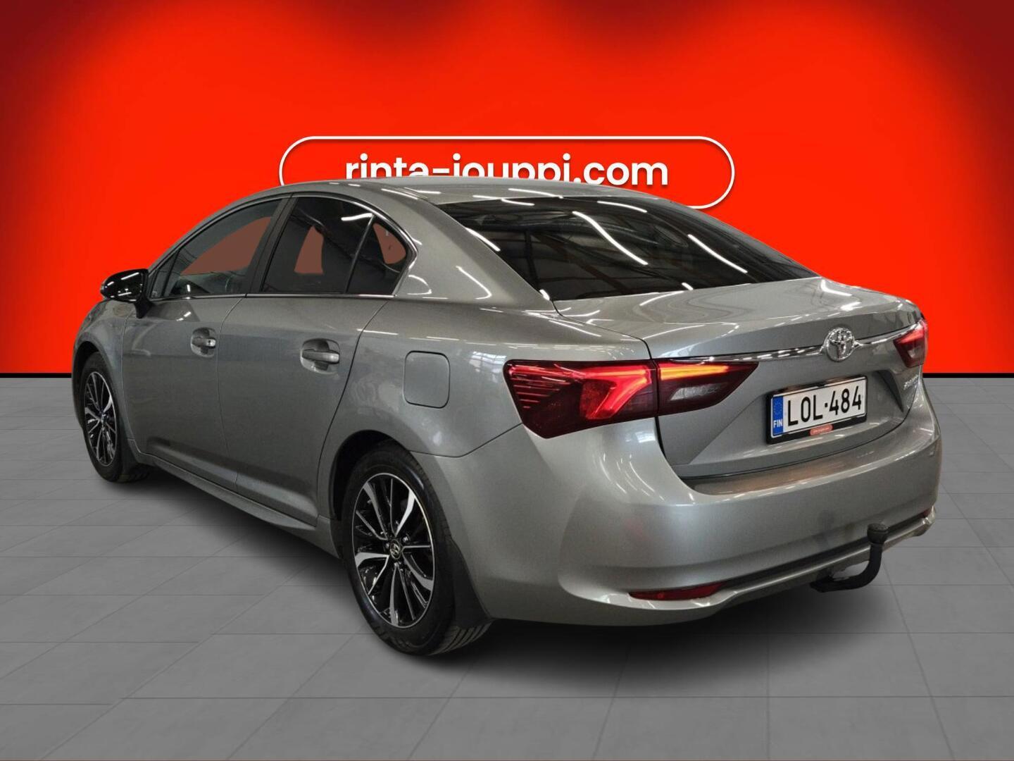 TOYOTA Avensis 2018
