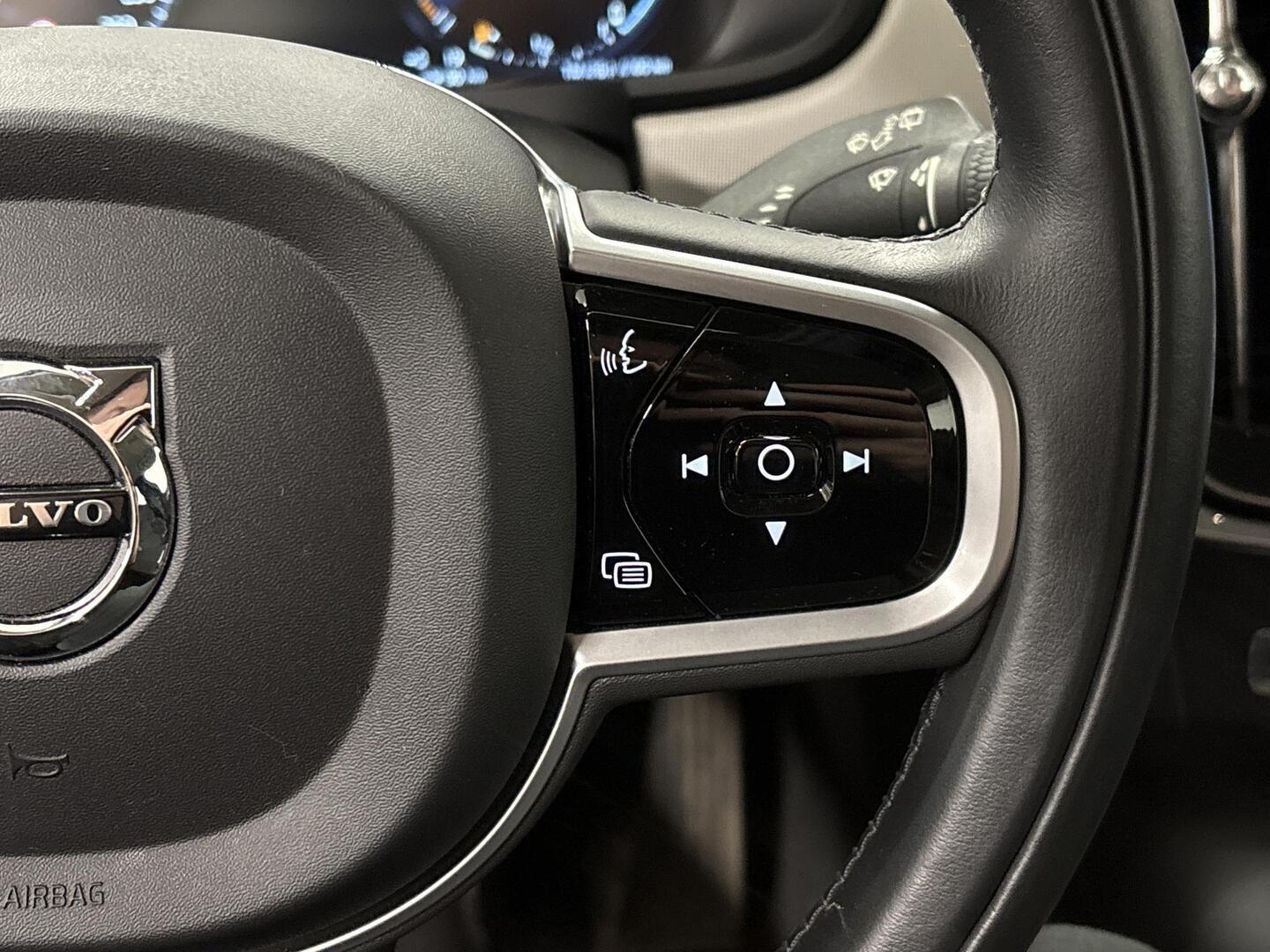 VOLVO V90 2021