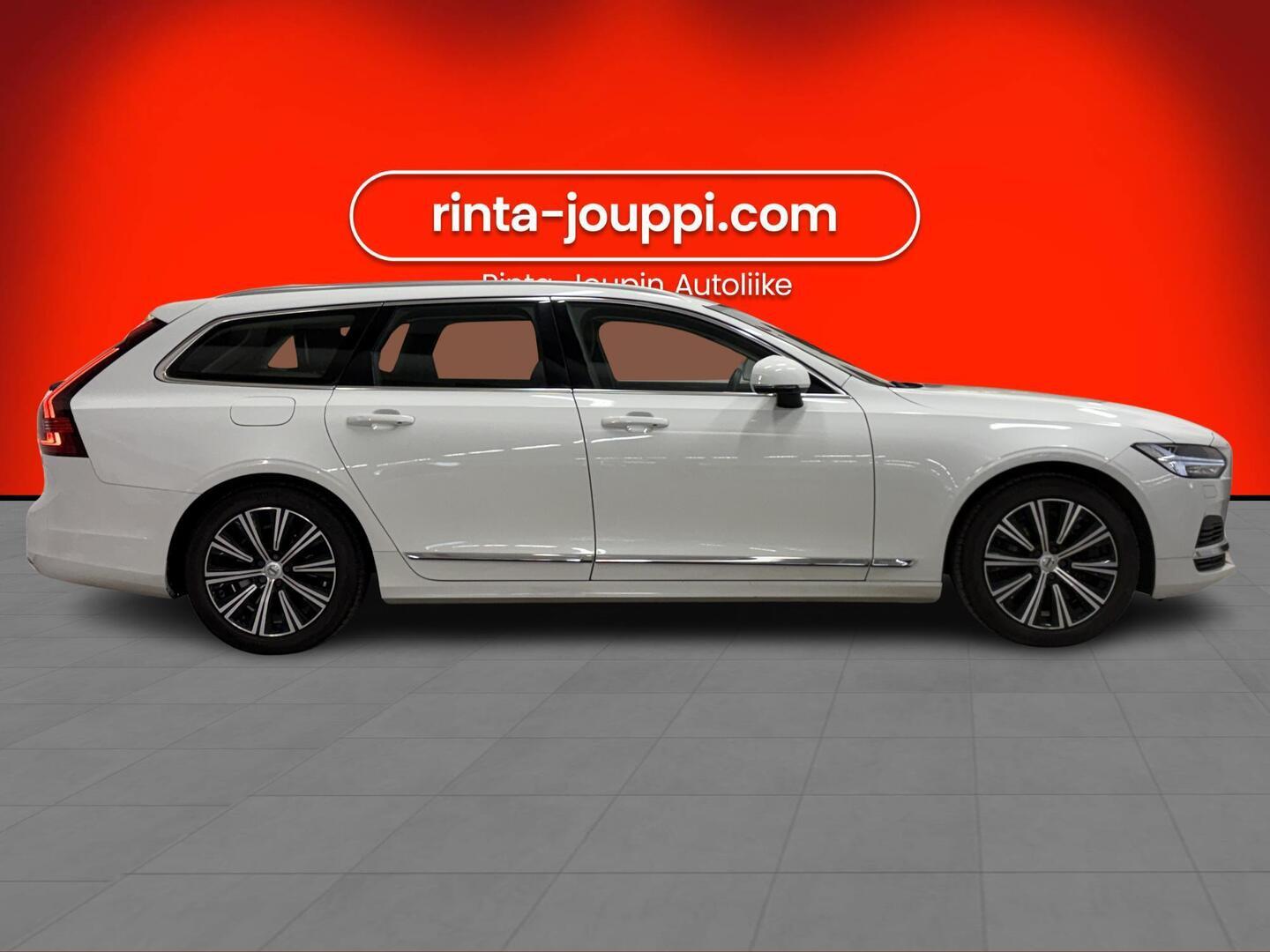 VOLVO V90 2021