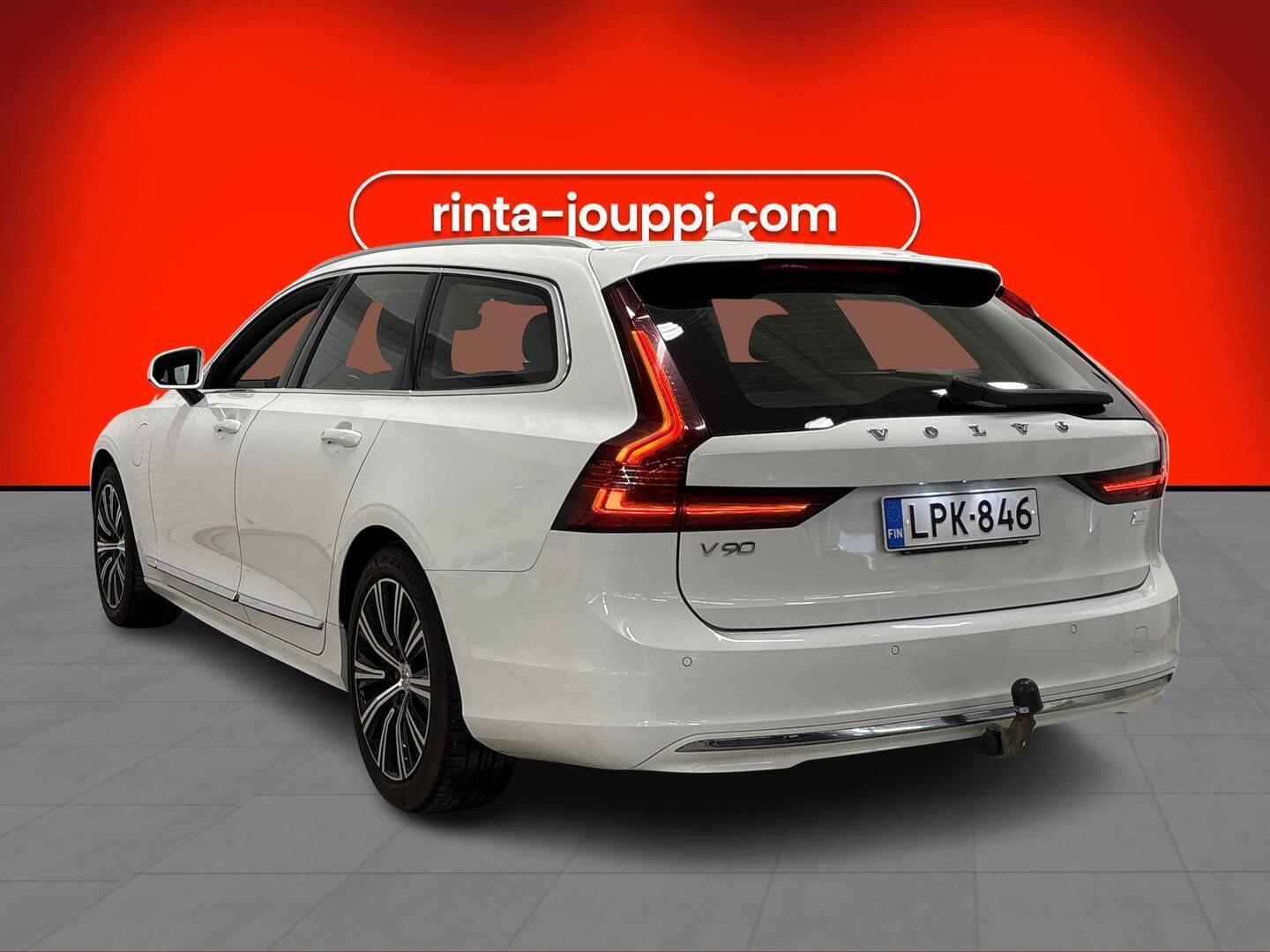 VOLVO V90 2021
